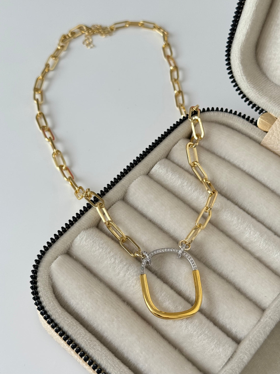 İTHAL MARKA MODEL GOLD KOLYE