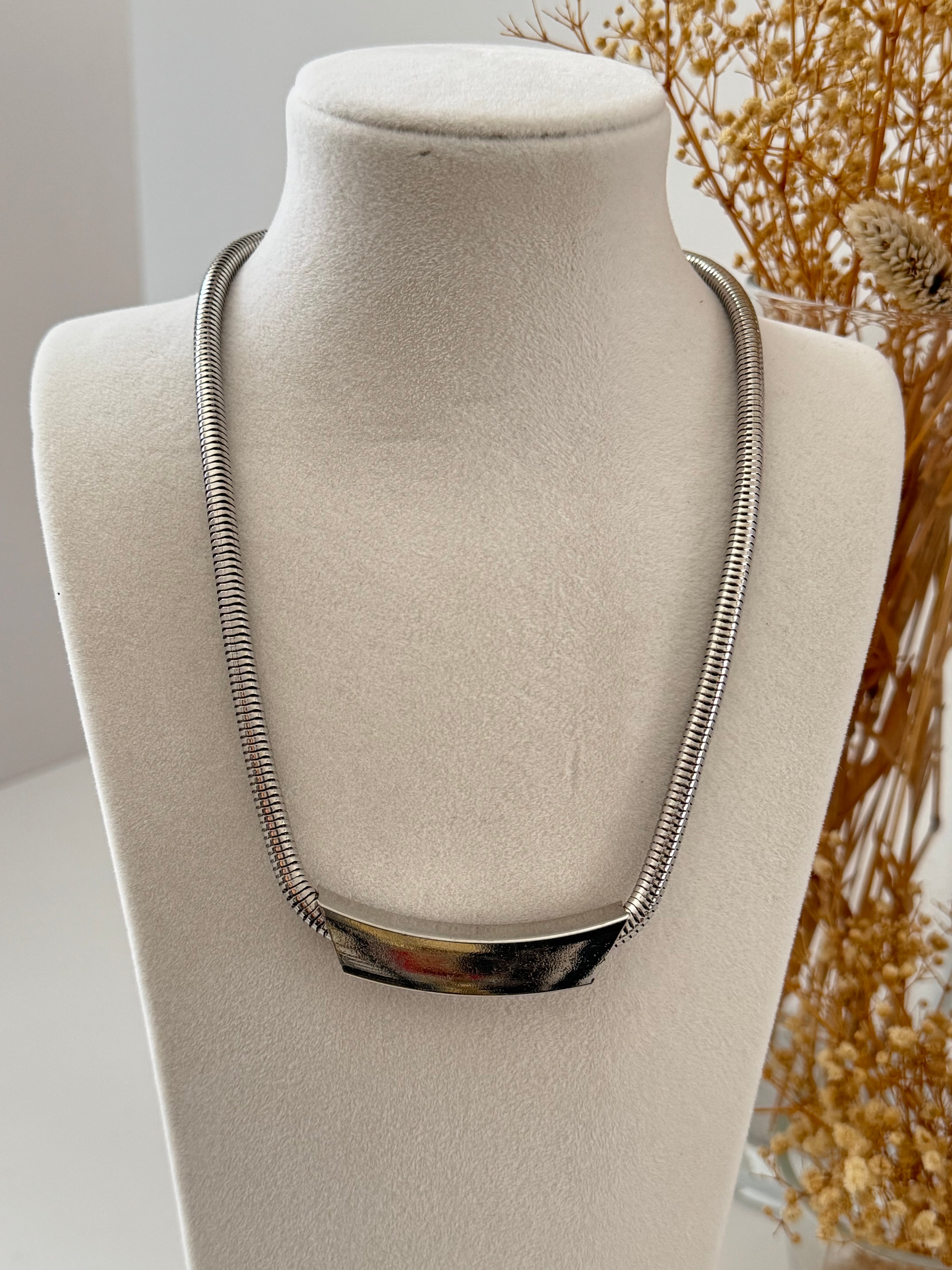 İTHAL DETAYLI SİLVER KOLYE