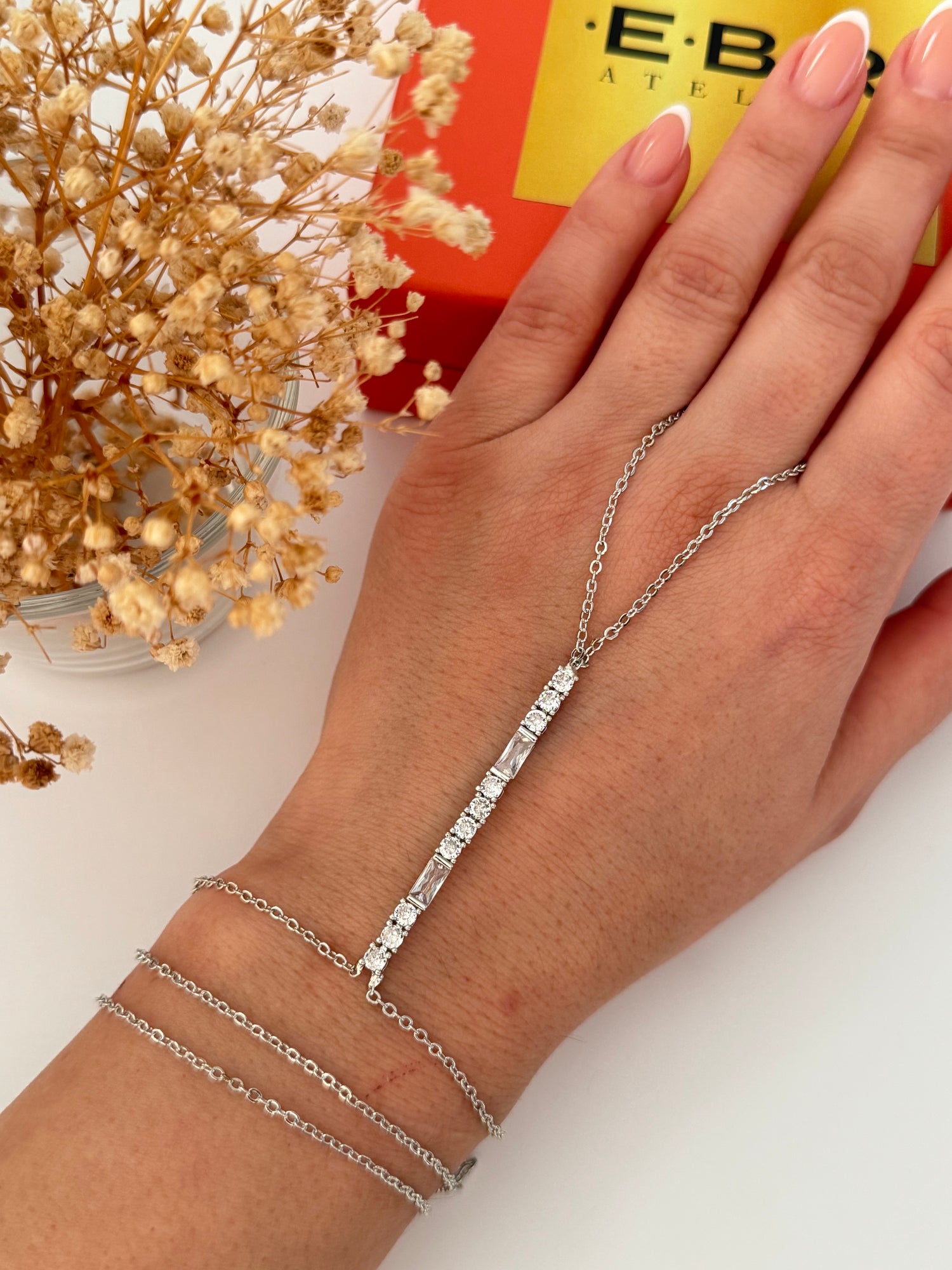 İTHAL TAŞ DETAYLI SİLVER ŞAHMERAN