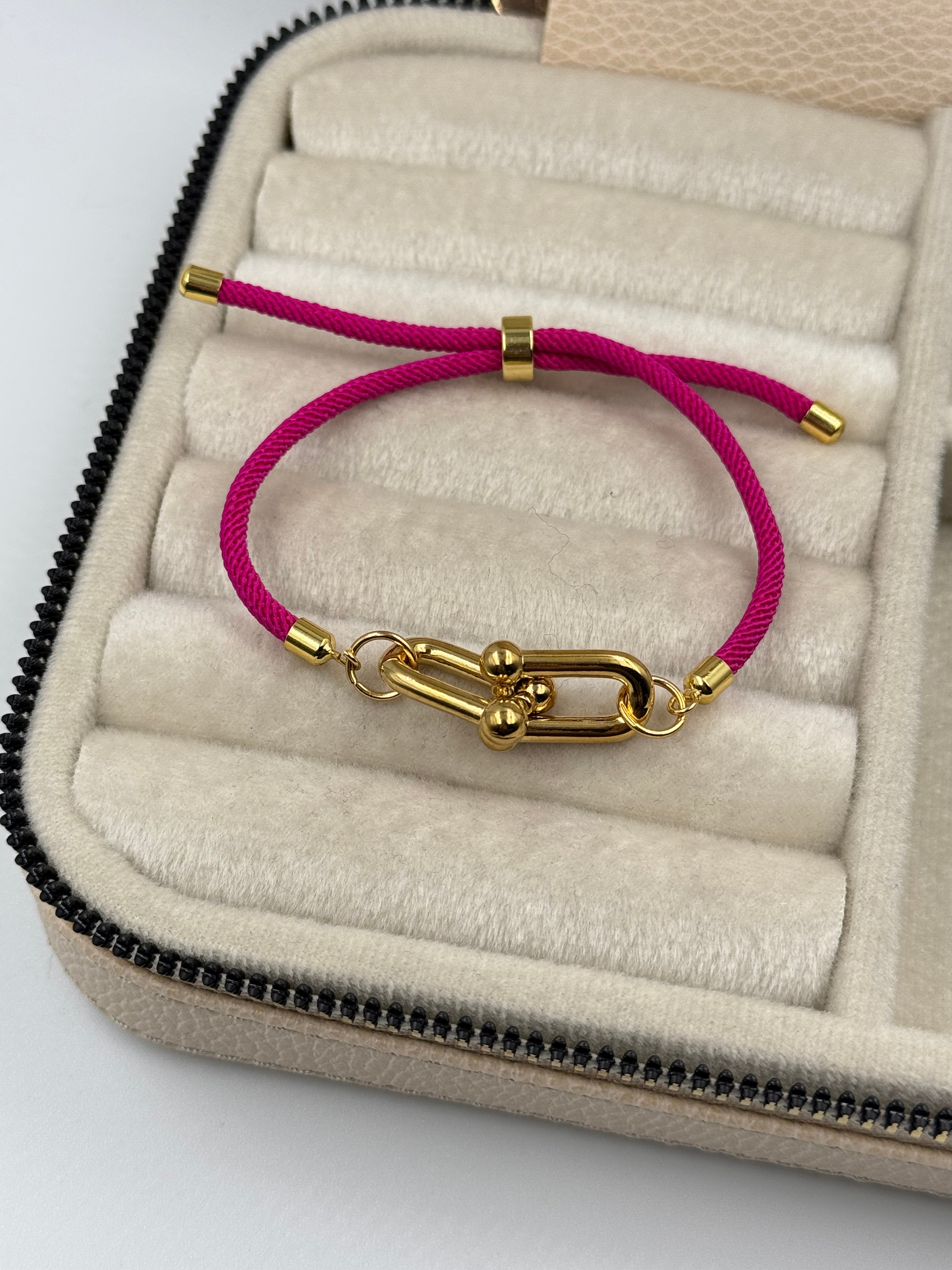 VİRA MARKA MODEL FUŞYA İPLİ AYARLANABİLİR BİLEKLİK