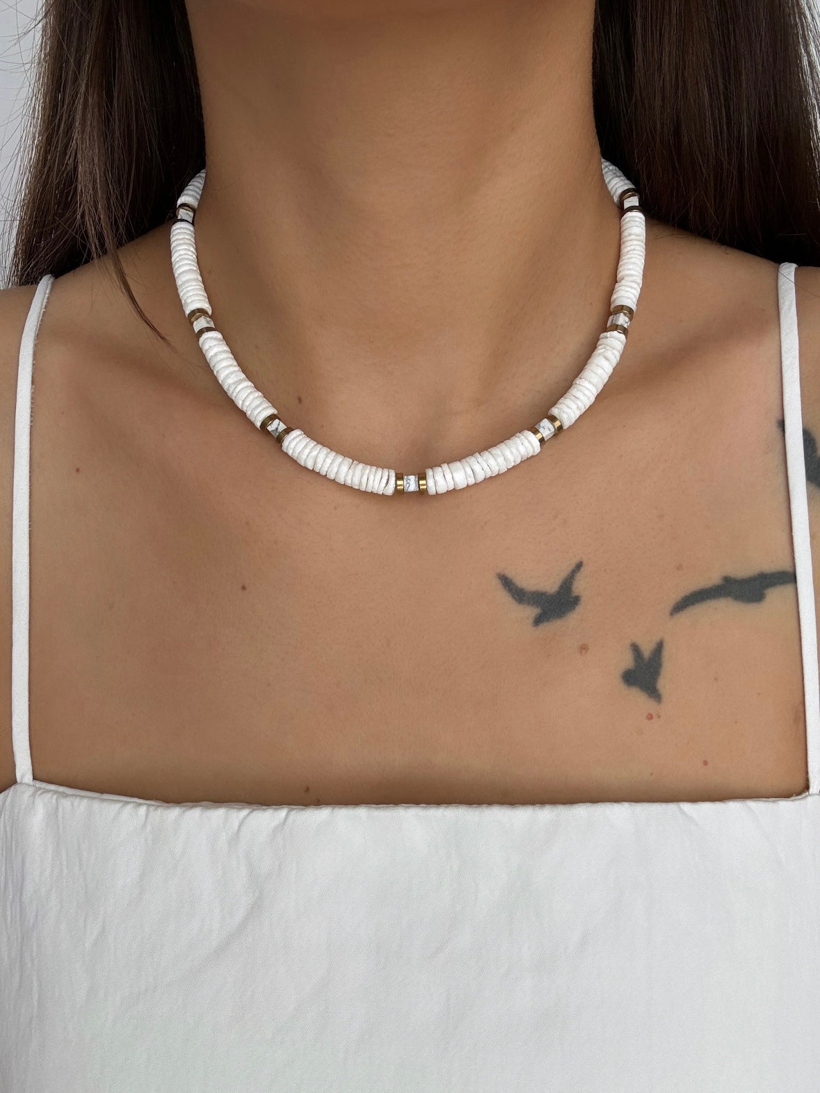 NİVA DOĞAL TAŞ DETAYLI GERÇEK SEDEF TAŞLI ALTIN KAPLAMA DETAYLI KOLYE