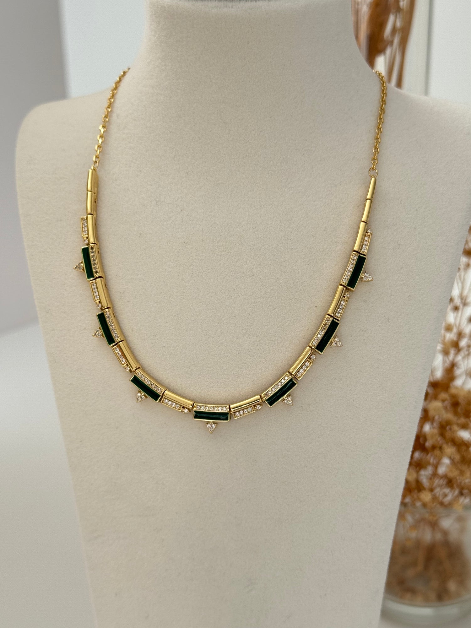 ARZE YEŞİL MİNELİ GOLD KOLYE