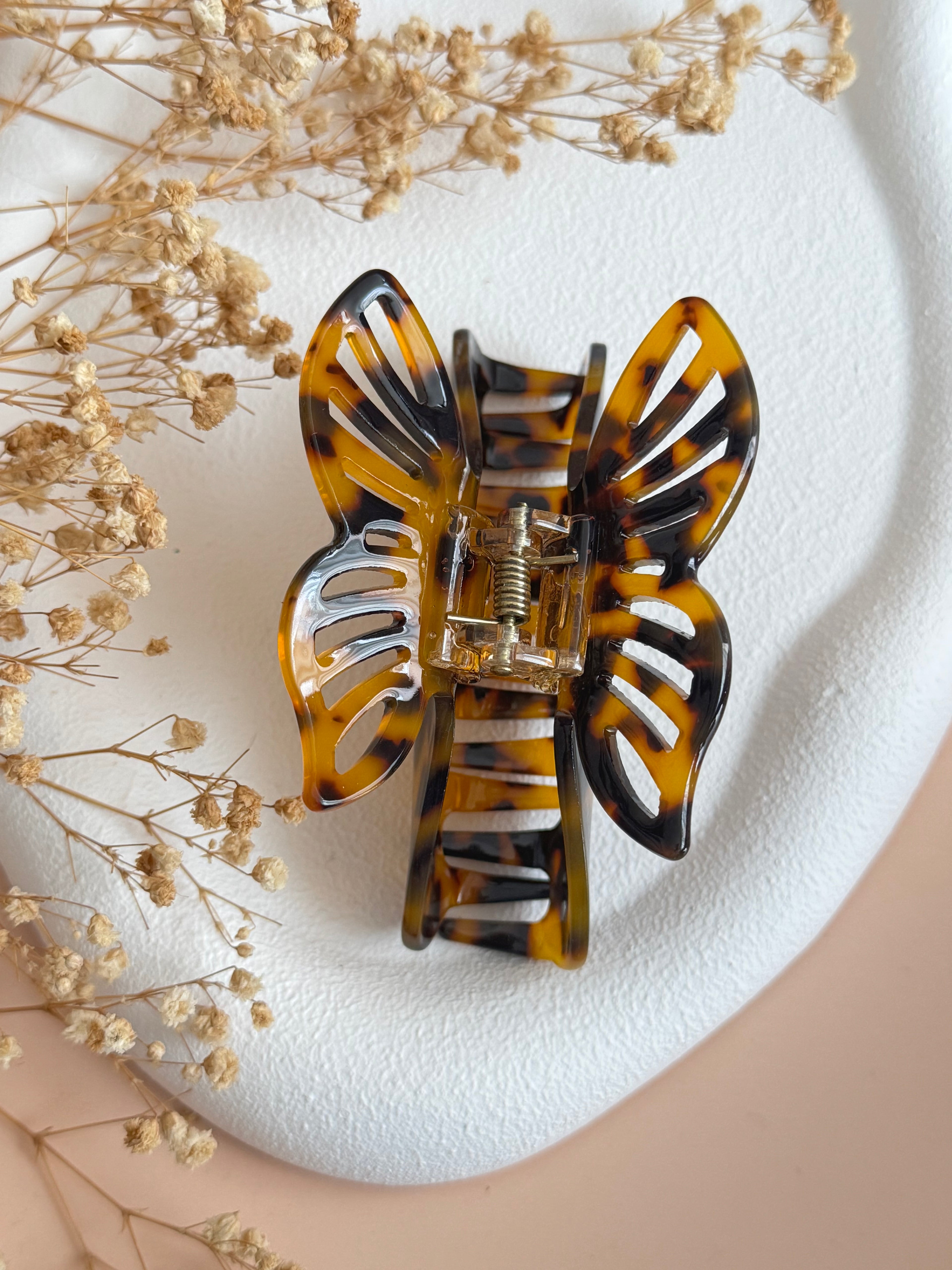 İTHAL LEOPARLI KELEBEK DETAYLI KEMİK MANDAL TOKA