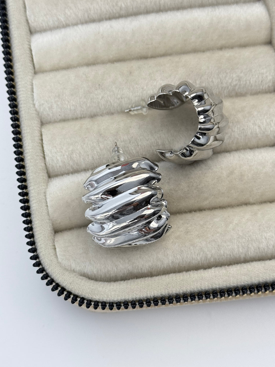 İTHAL SİLVER HALKA KÜPE