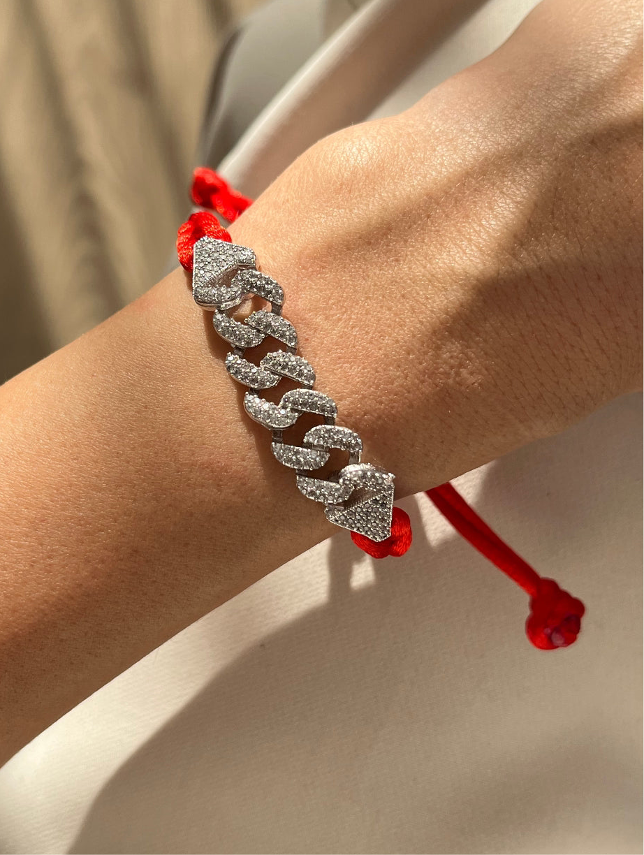 KIRMIZI İPLİ TAŞLI ZİNCİR DETAYLI BİLEKLİK