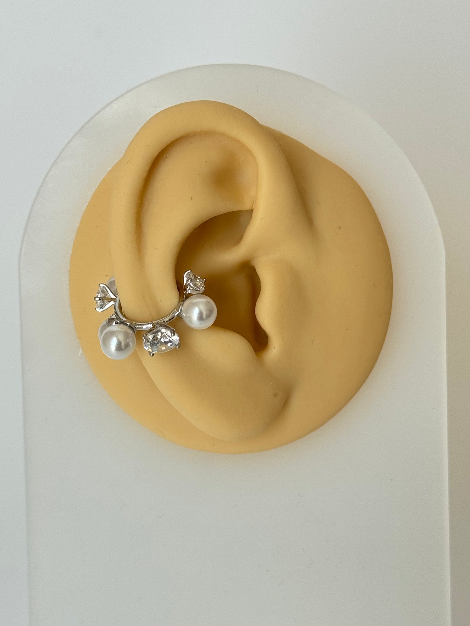 TULA İNCİ DETAYLI SİLVER KIKIRDAK KÜPE EARCUFF