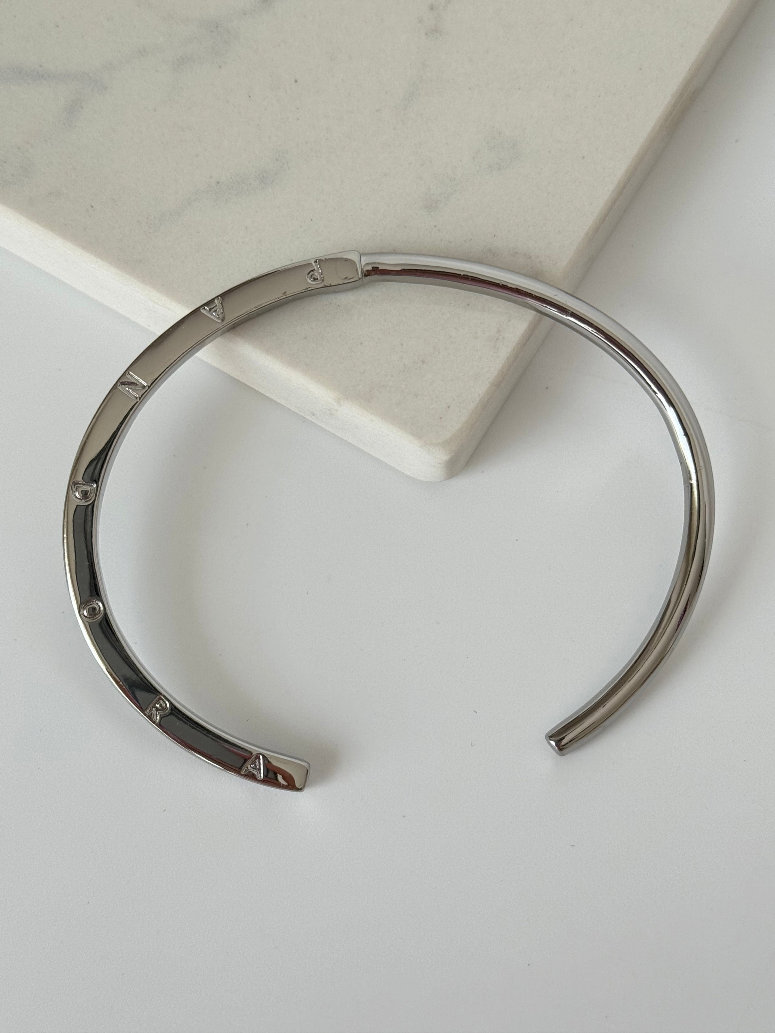 İTHAL MARKA MODEL SİLVER AYARLANABİLİR KELEPÇE BİLEZİK