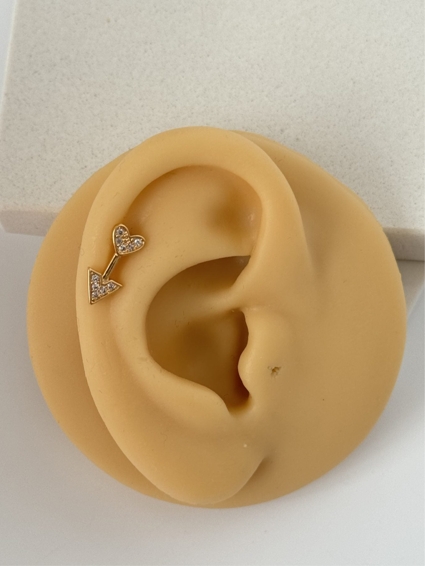 KALPLİ OK TRAGUS GOLD PİERCİNG