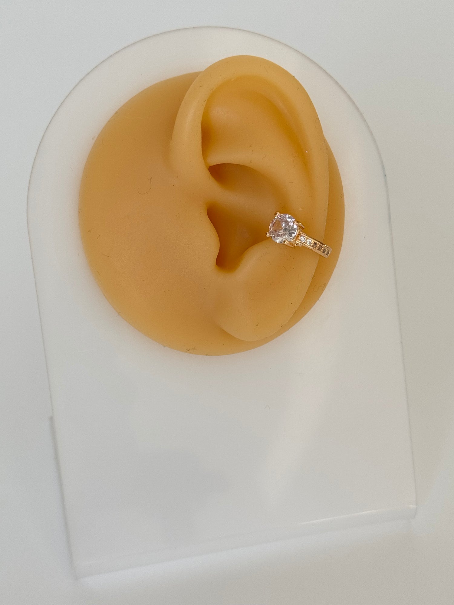 İTHAL TAŞ DETAYLI GOLD KIKIRDAK KÜPE EARCUFF