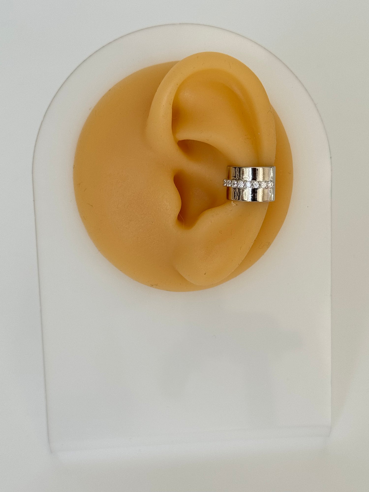 İTHAL TAŞ DETAYLI SİLVER KIKIRDAK KÜPE EARCUFF