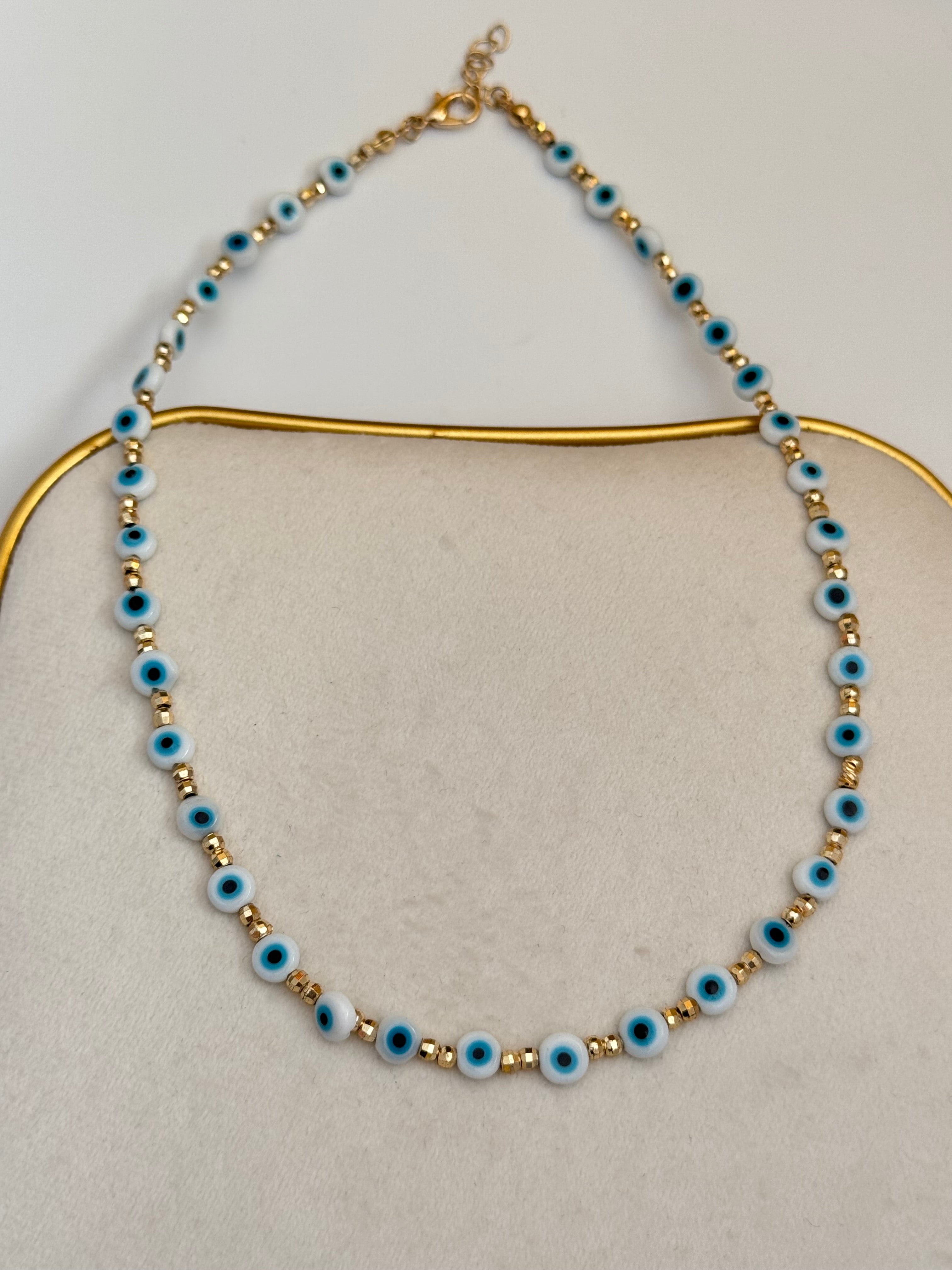 AURİ BEYAZ NAZAR BONCUKLU ALTIN KAPLAMA DETAYLI KOLYE