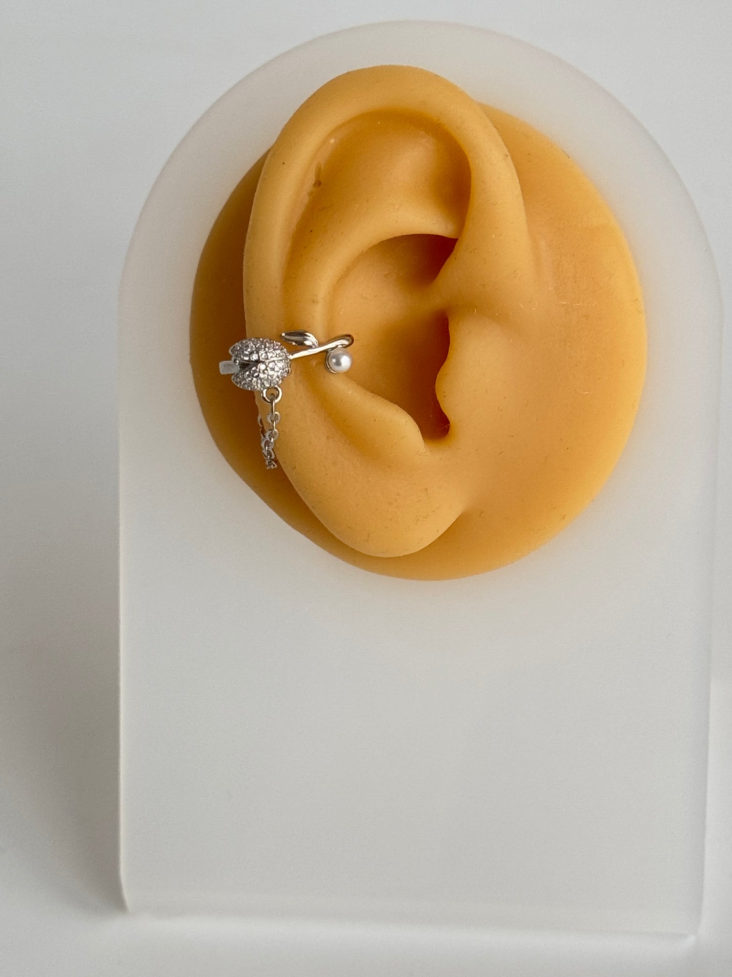 İTHAL LALE DETAYLI SAĞ KULAK SİLVER KIKIRDAK KÜPE EARCUFF