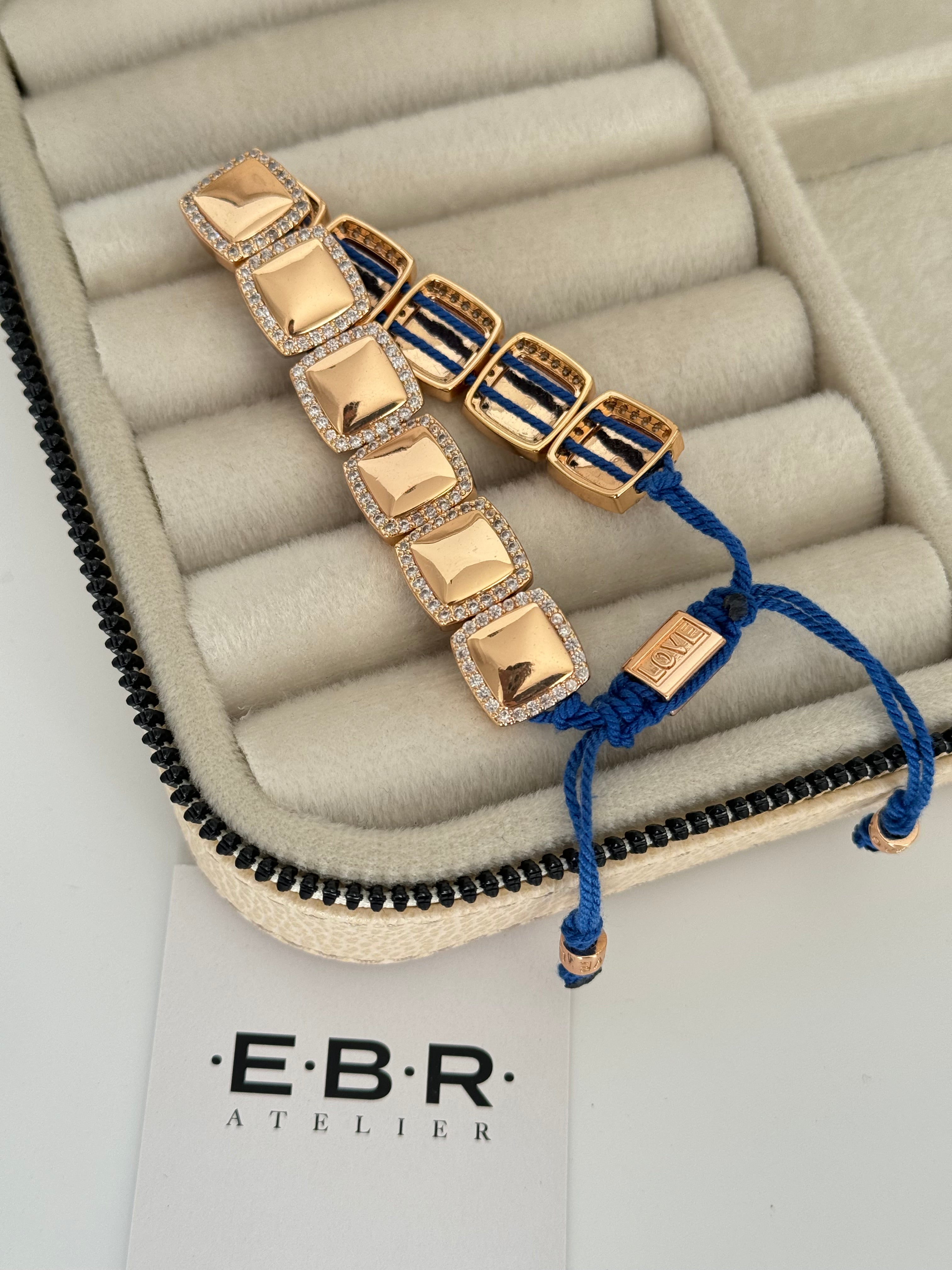İTHAL KARE TAŞ DETAYLI GOLD MAVİ İPLİ BİLEKLİK