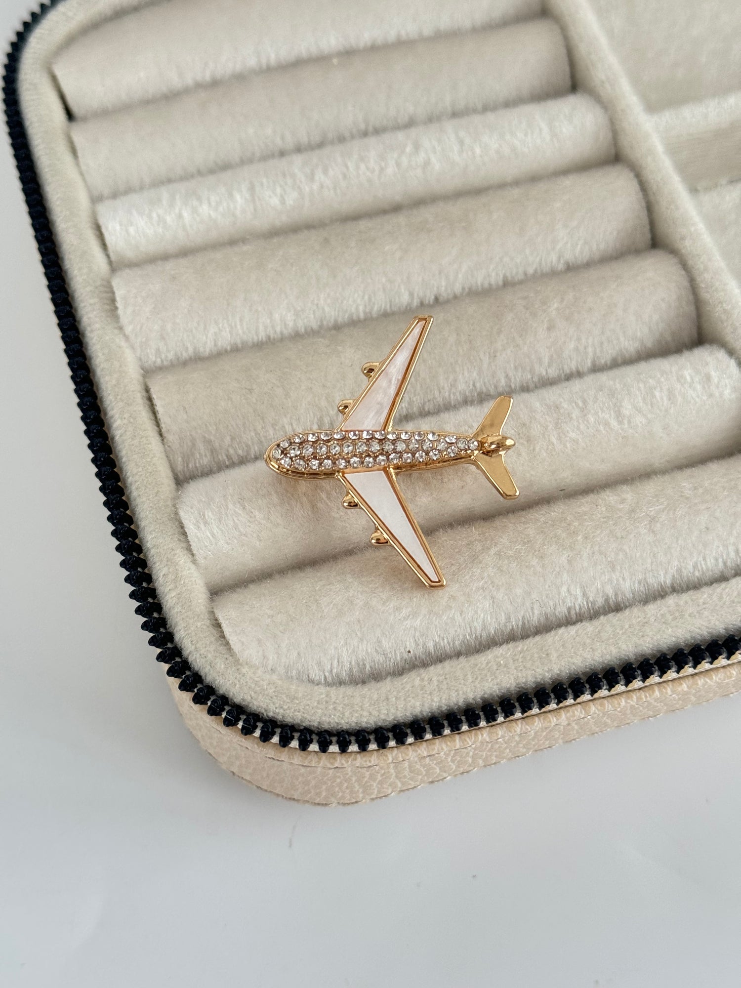 İTHAL UÇAK DETAYLI BROŞ