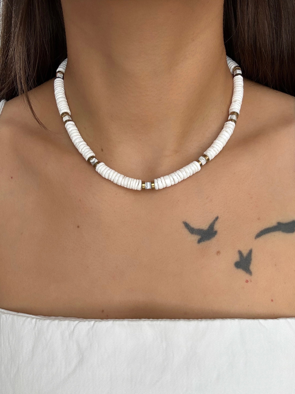 NİVA DOĞAL TAŞ DETAYLI GERÇEK SEDEF TAŞLI ALTIN KAPLAMA DETAYLI KOLYE