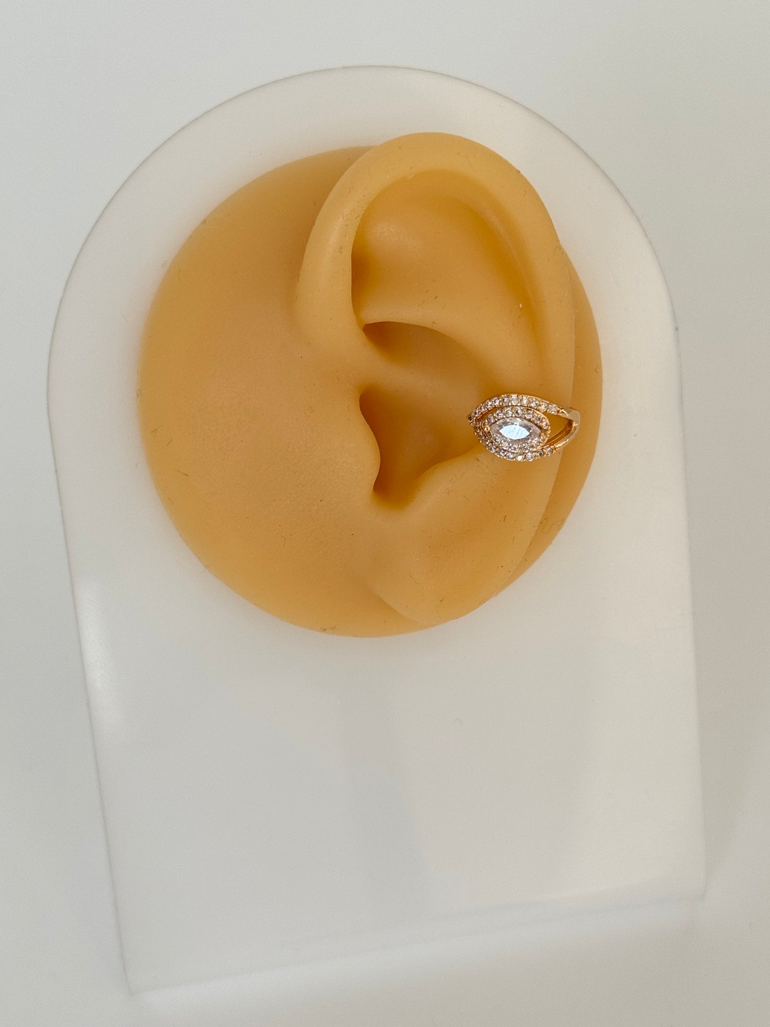 İTHAL TAŞ DETAYLI GOLD KIKIRDAK KÜPE EARCUFF