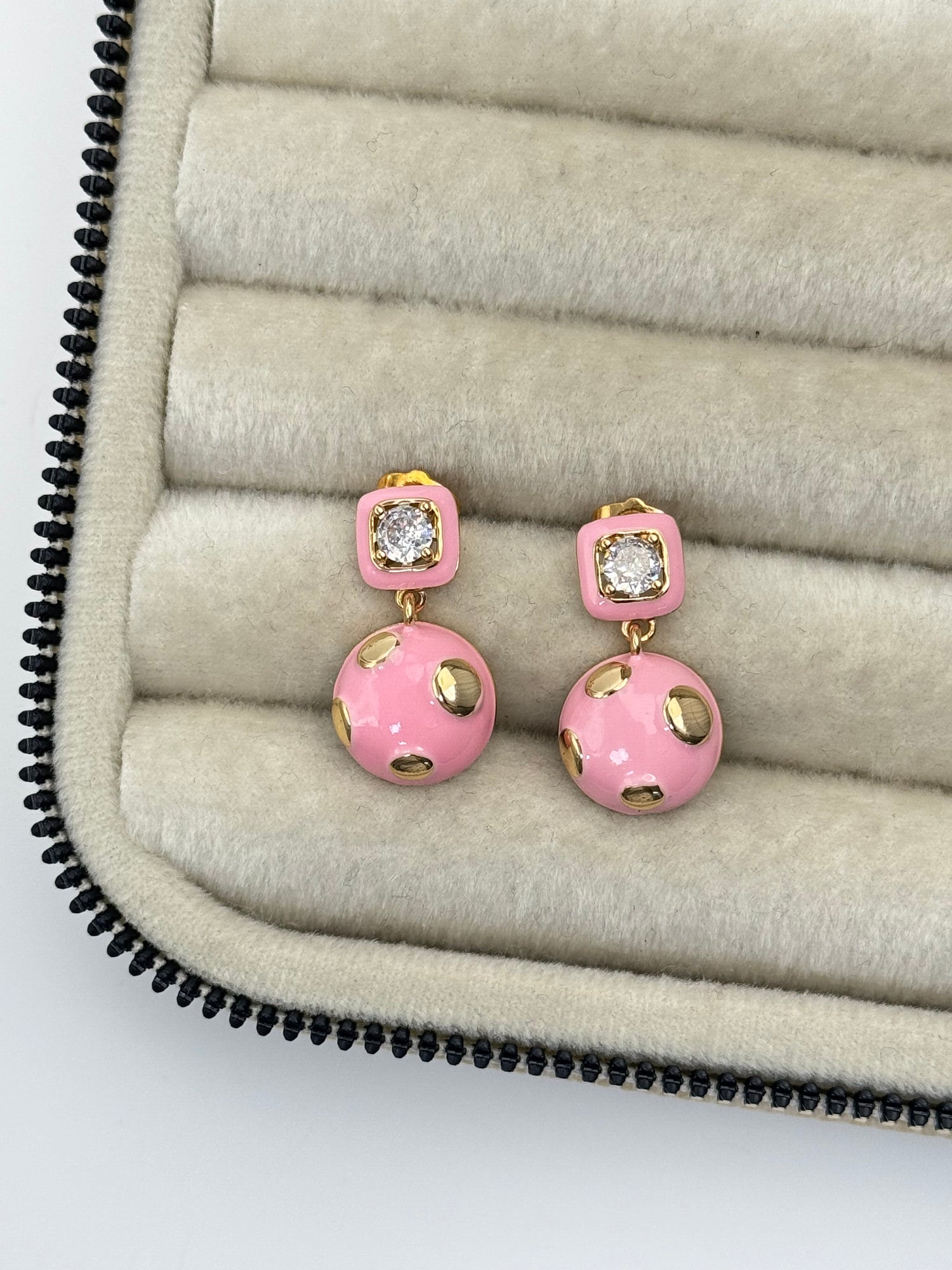 PEMBE MİNELİ KÜPE