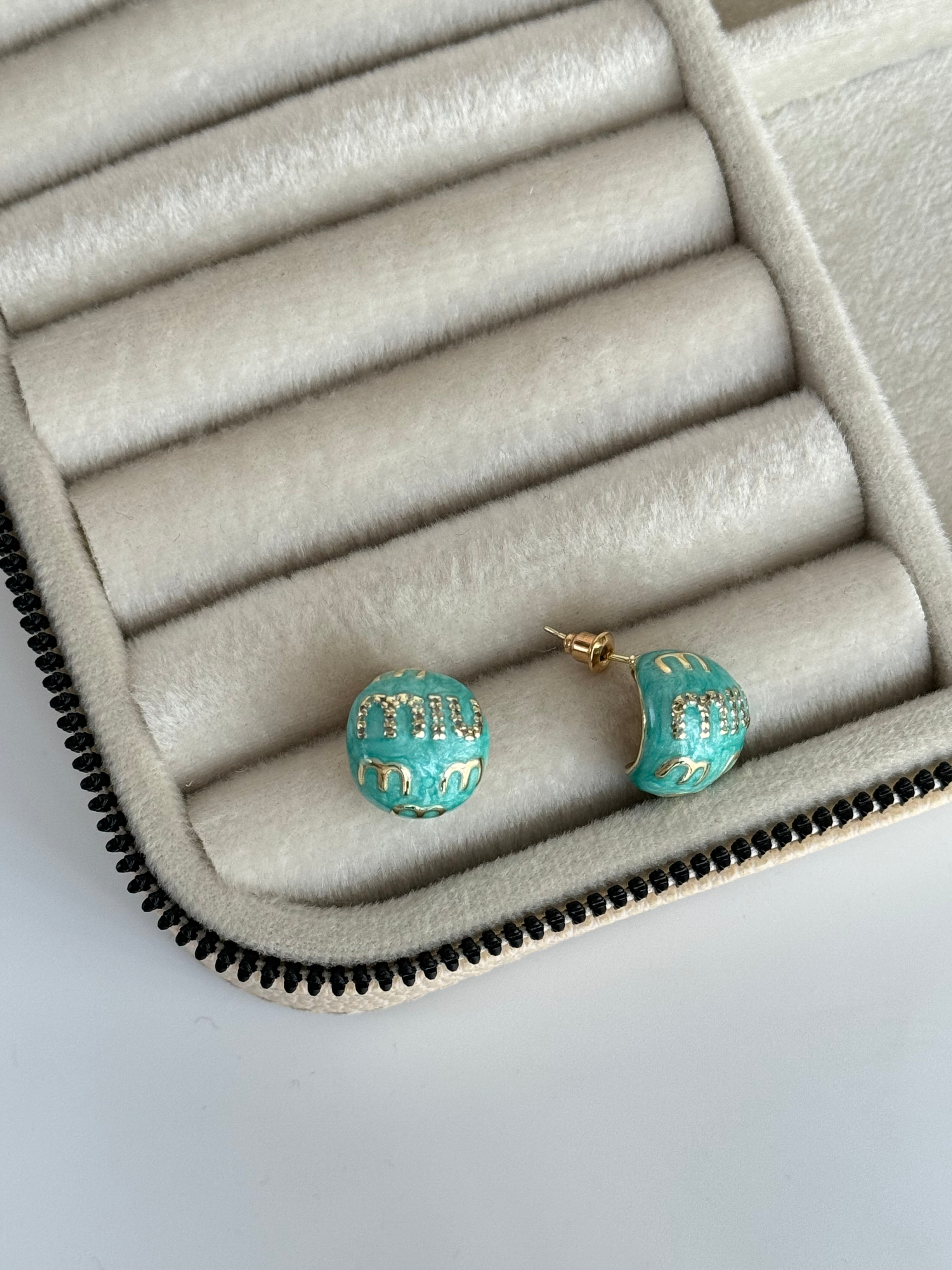 İTHAL MARKA MODEL YEŞİL MİNELİ KÜPE