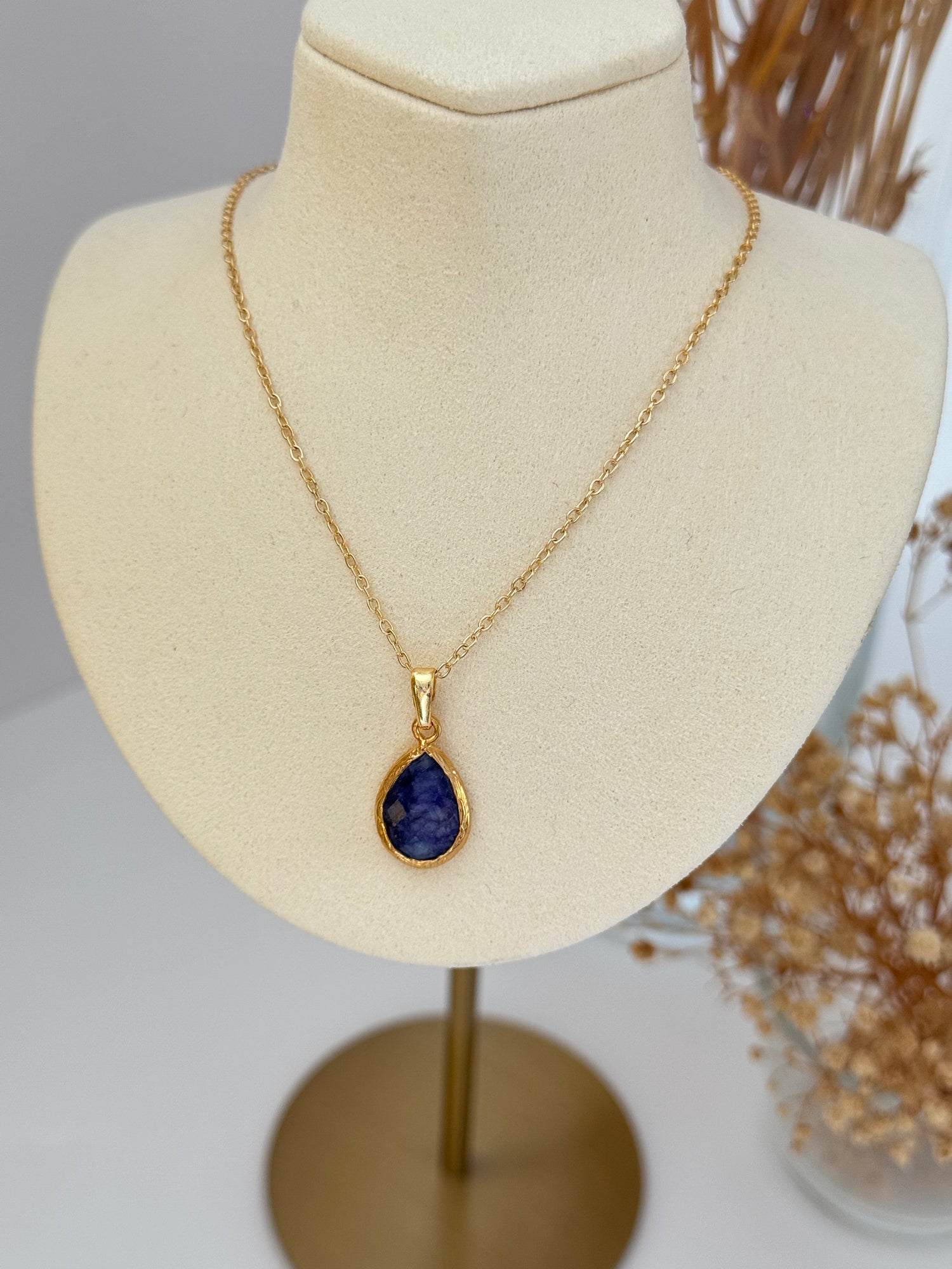 MAVİ DOĞAL TAŞLI ALTIN KAPLAMA KOLYE