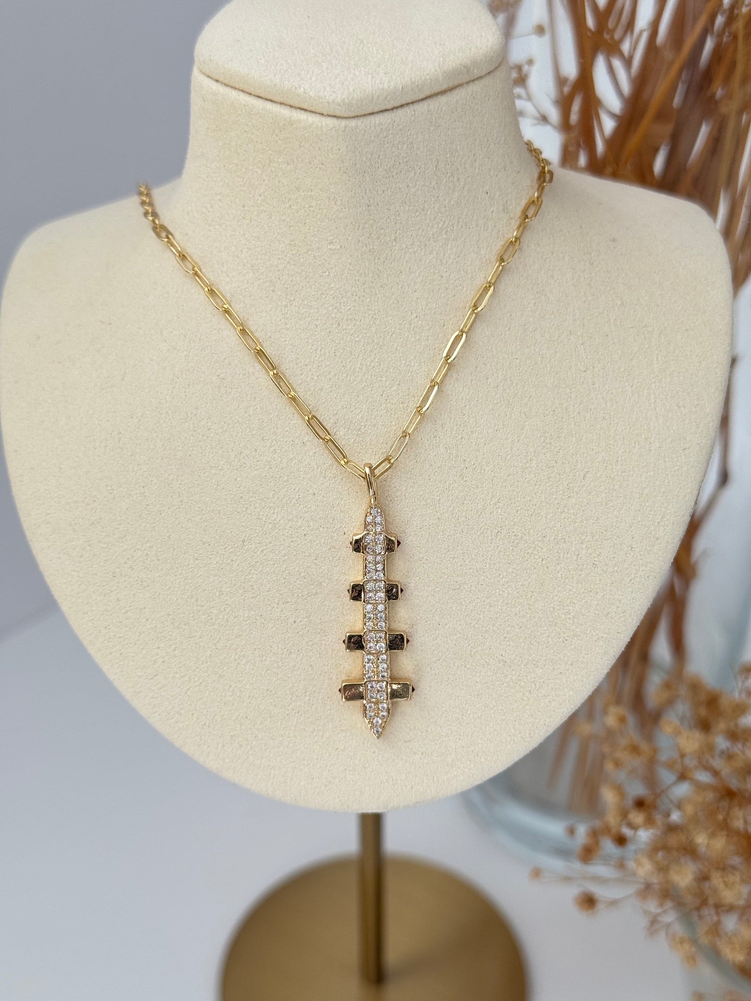 MİRU FUŞYA TAŞ DETAYLI GOLD SERENAY LEYLA KOLYE