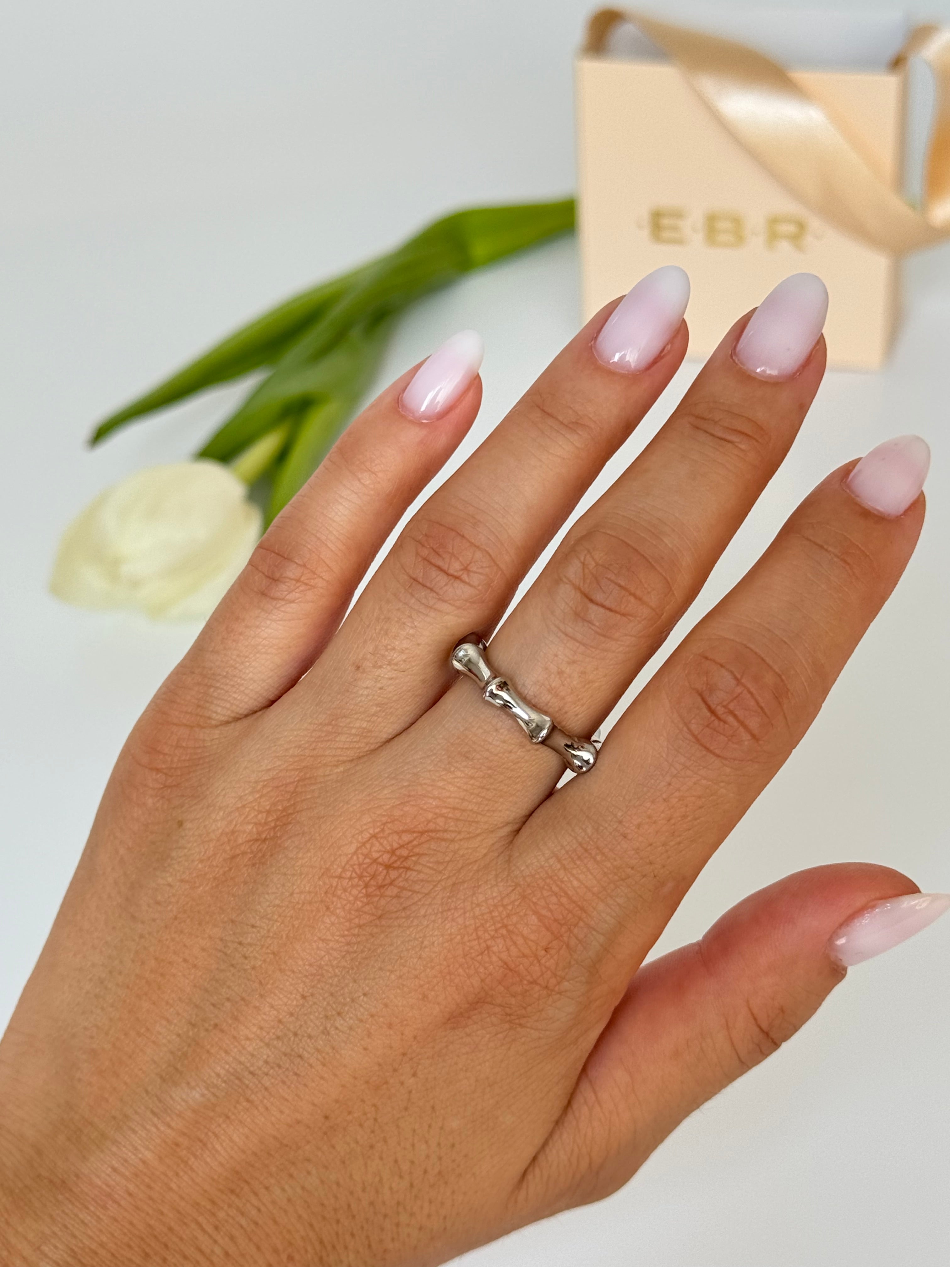 İTHAL KEMİK DETAYLI SİLVER AYARLANABİLİR YÜZÜK