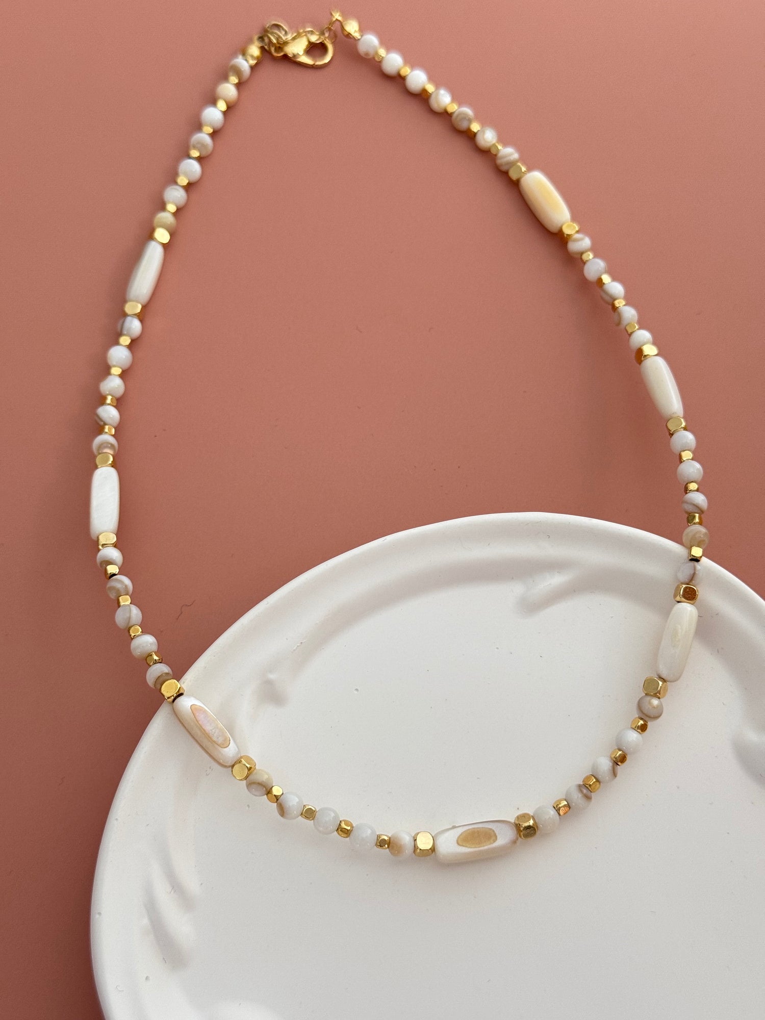 MAHUR ALTIN KAPLAMALI DORİKA DOĞAL TAŞLI KOLYE