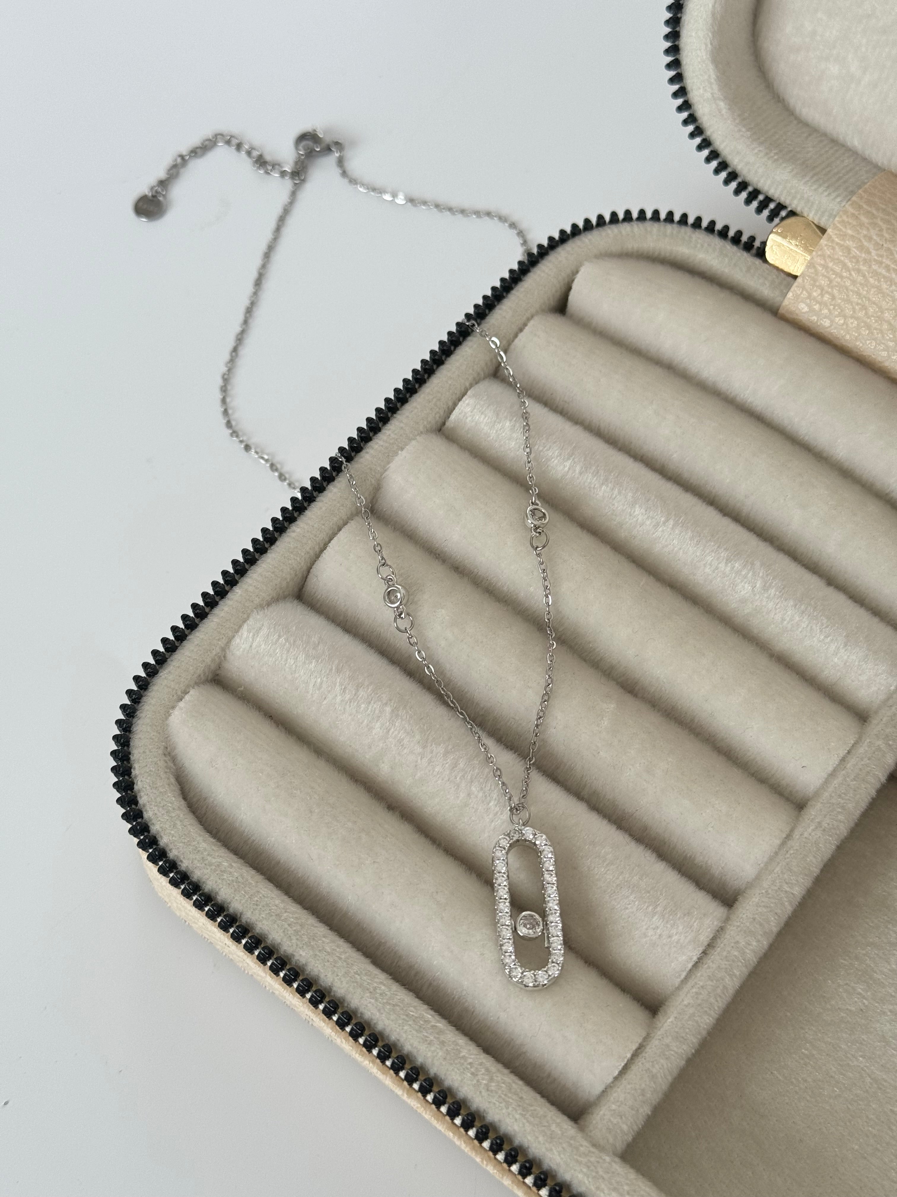 İTHAL MARKA MODEL SİLVER ÇELİK KOLYE