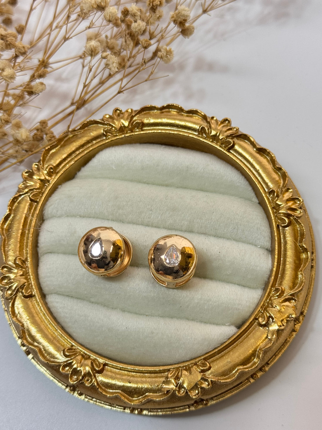 İTHAL BEYAZ TAŞLI KÜPE