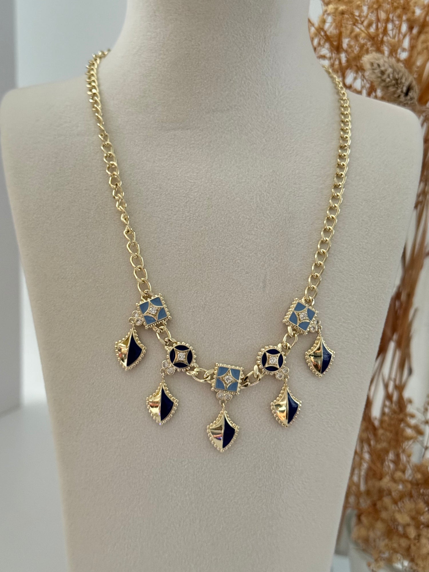 İTHAL MAVİ MİNELİ GOLD ZİNCİR KOLYE