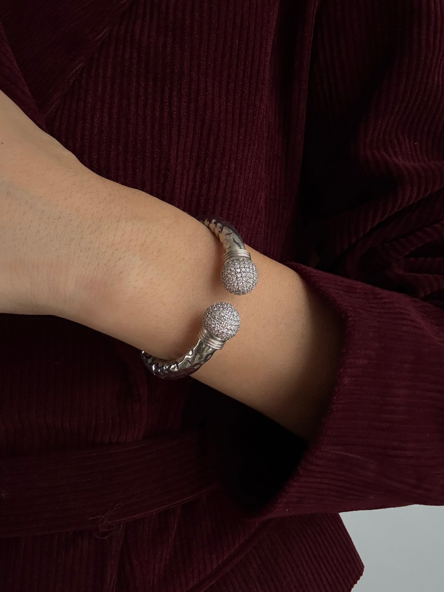 FİRAZ ALTIN KAPLAMA TAŞLI AYARLANABİLİR SİLVER KELEPÇE BİLEKLİK