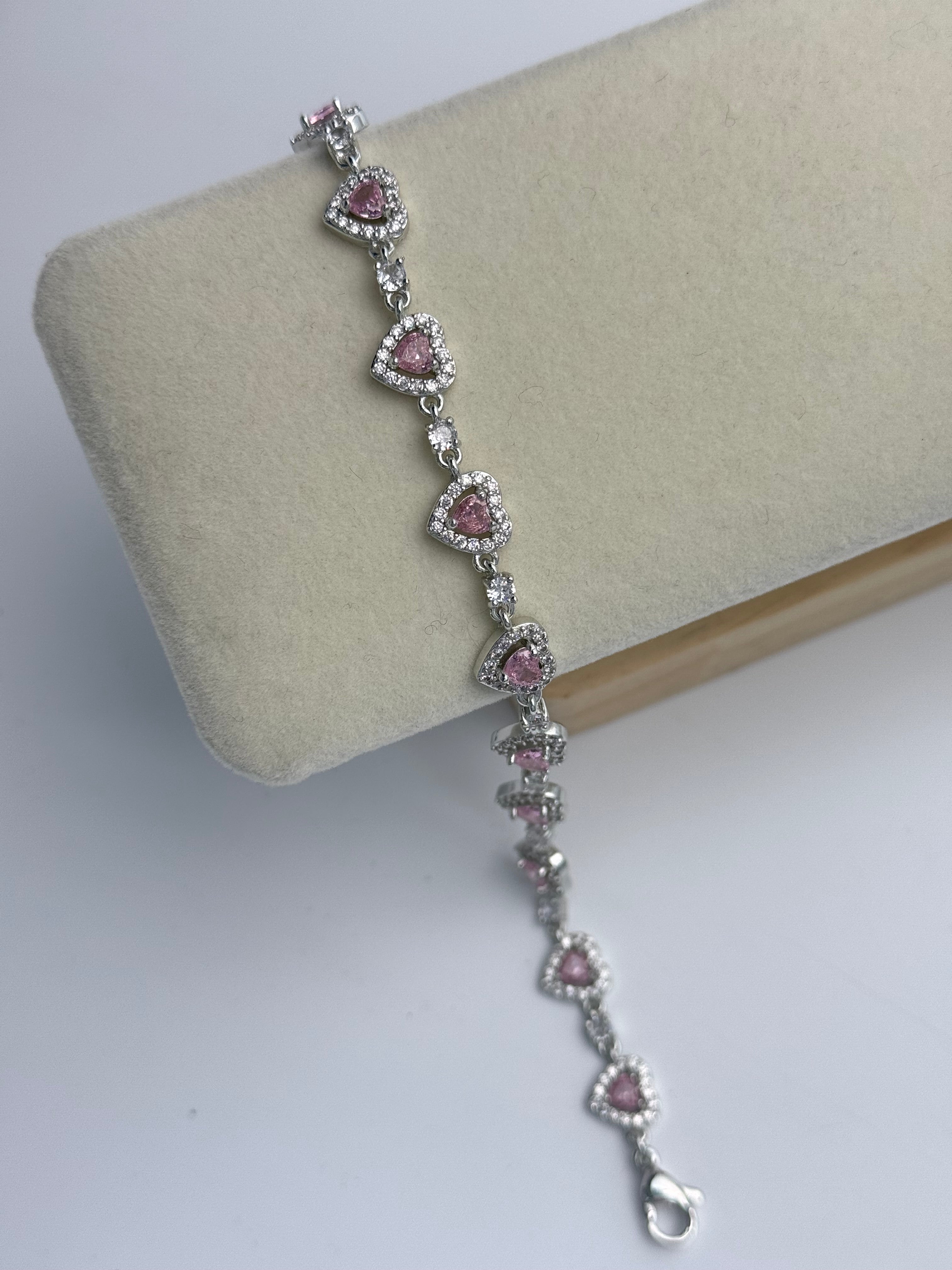 İTHAL KALP DETAYLI PEMBE ZİRKON TAŞLI SİLVER BİLEKLİK