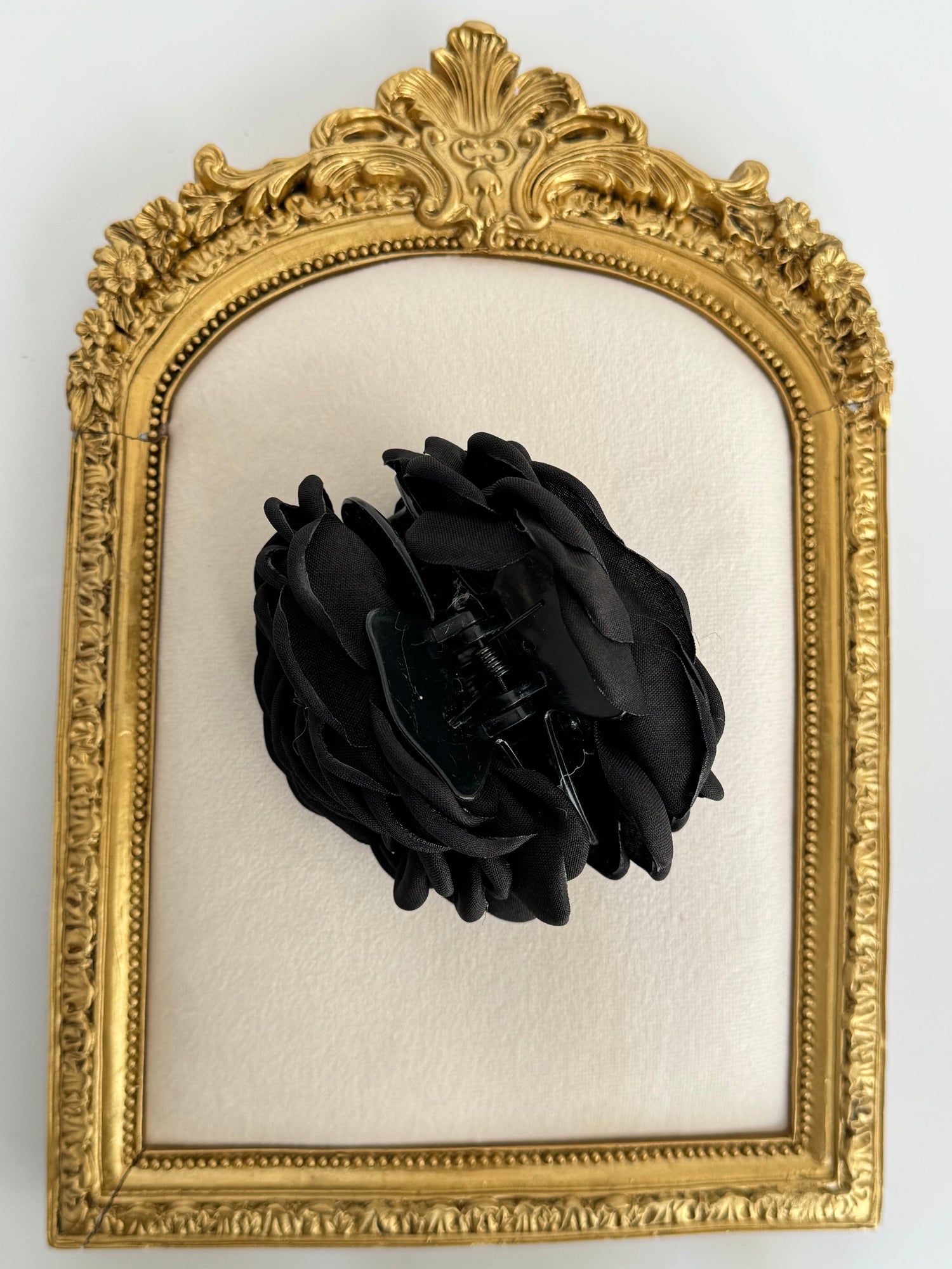 İTHAL Z*RA MARKA SİYAH GÜL MANDAL TOKA