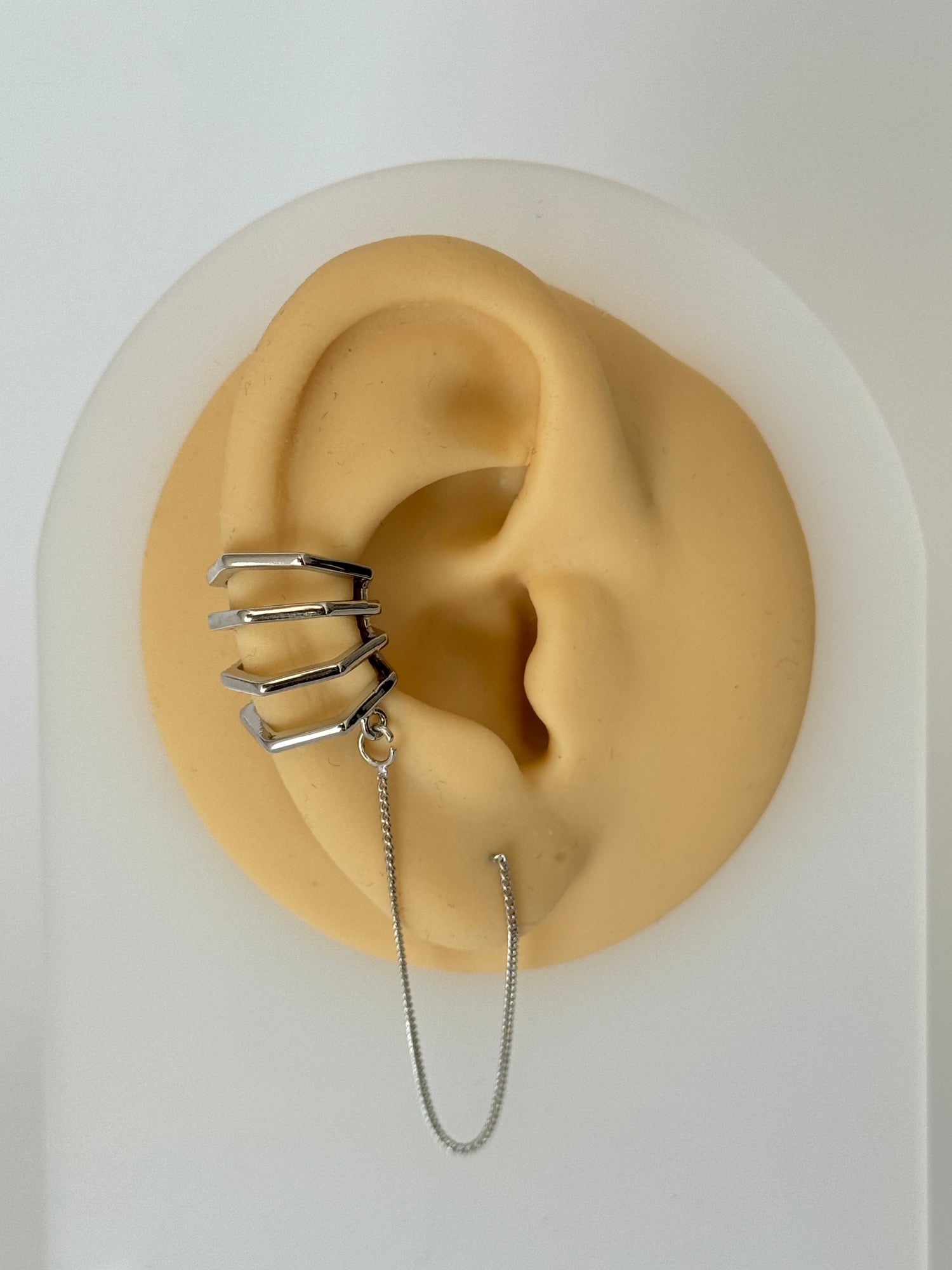 LEYA KÜPE DETAYLI SİLVER KIKIRDAK KÜPE EARCUFF