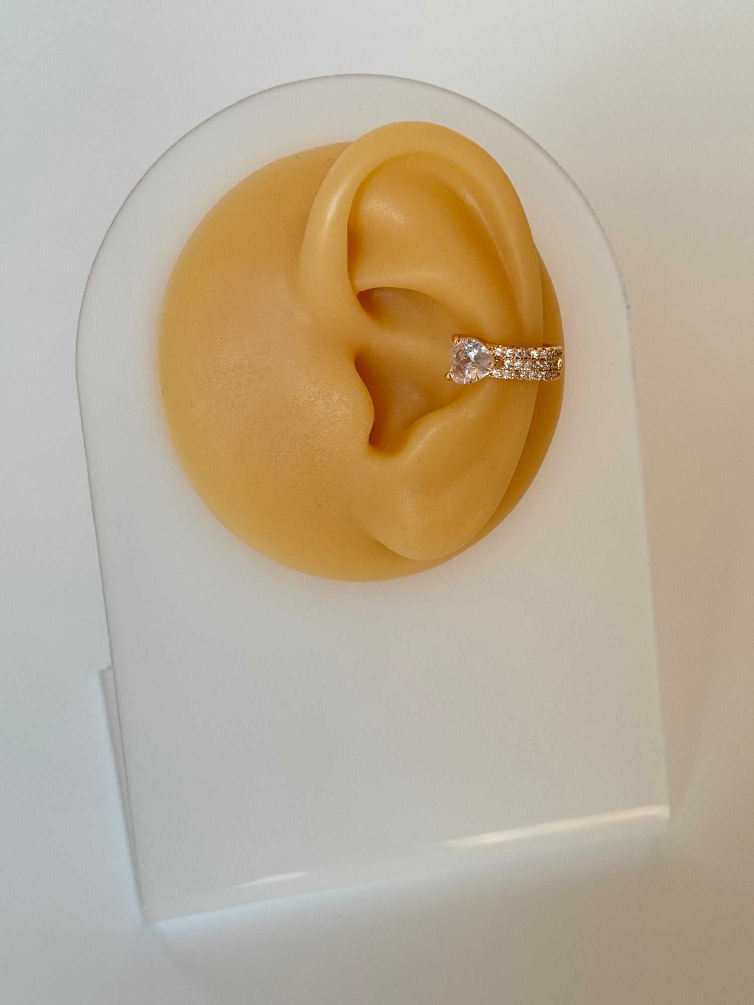 İTHAL KALP DETAYLI GOLD KIKIRDAK KÜPE EARCUFF