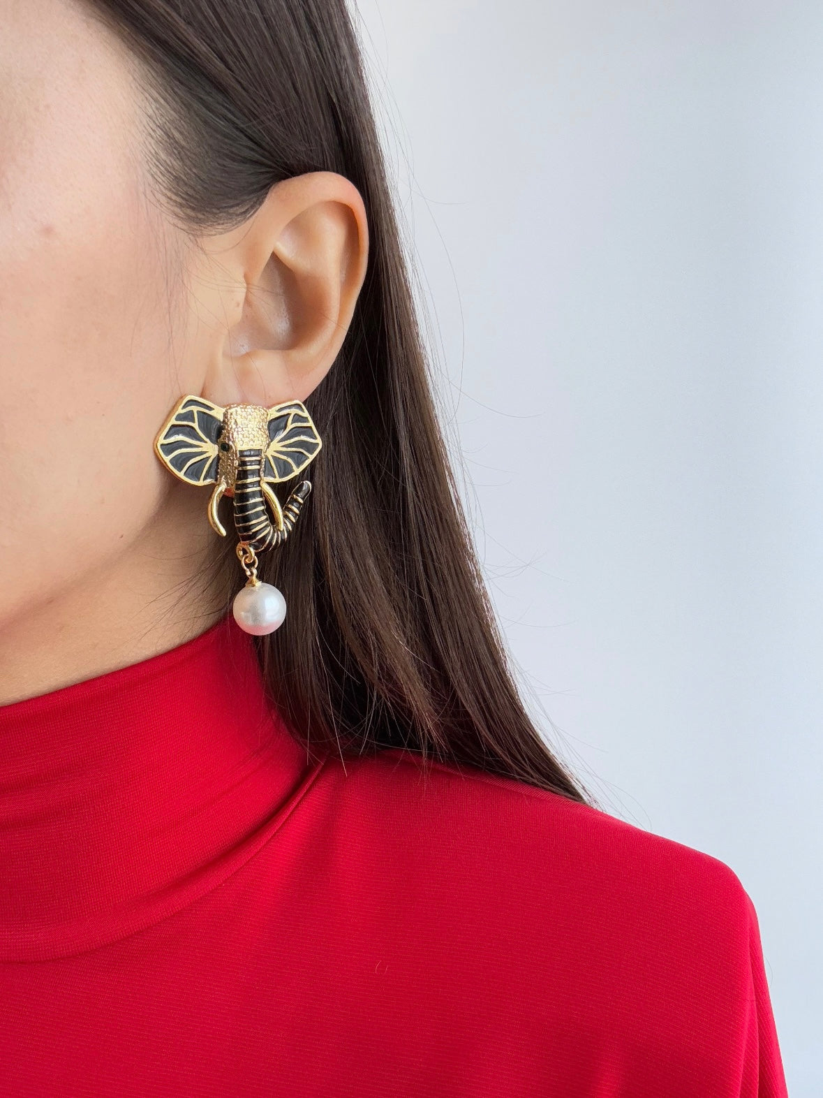 FİL DETAYLI ALTIN KAPLAMA KÜPE