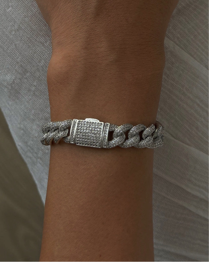 İTHAL GURMET ZİRKON TAŞLI SİLVER BİLEKLİK