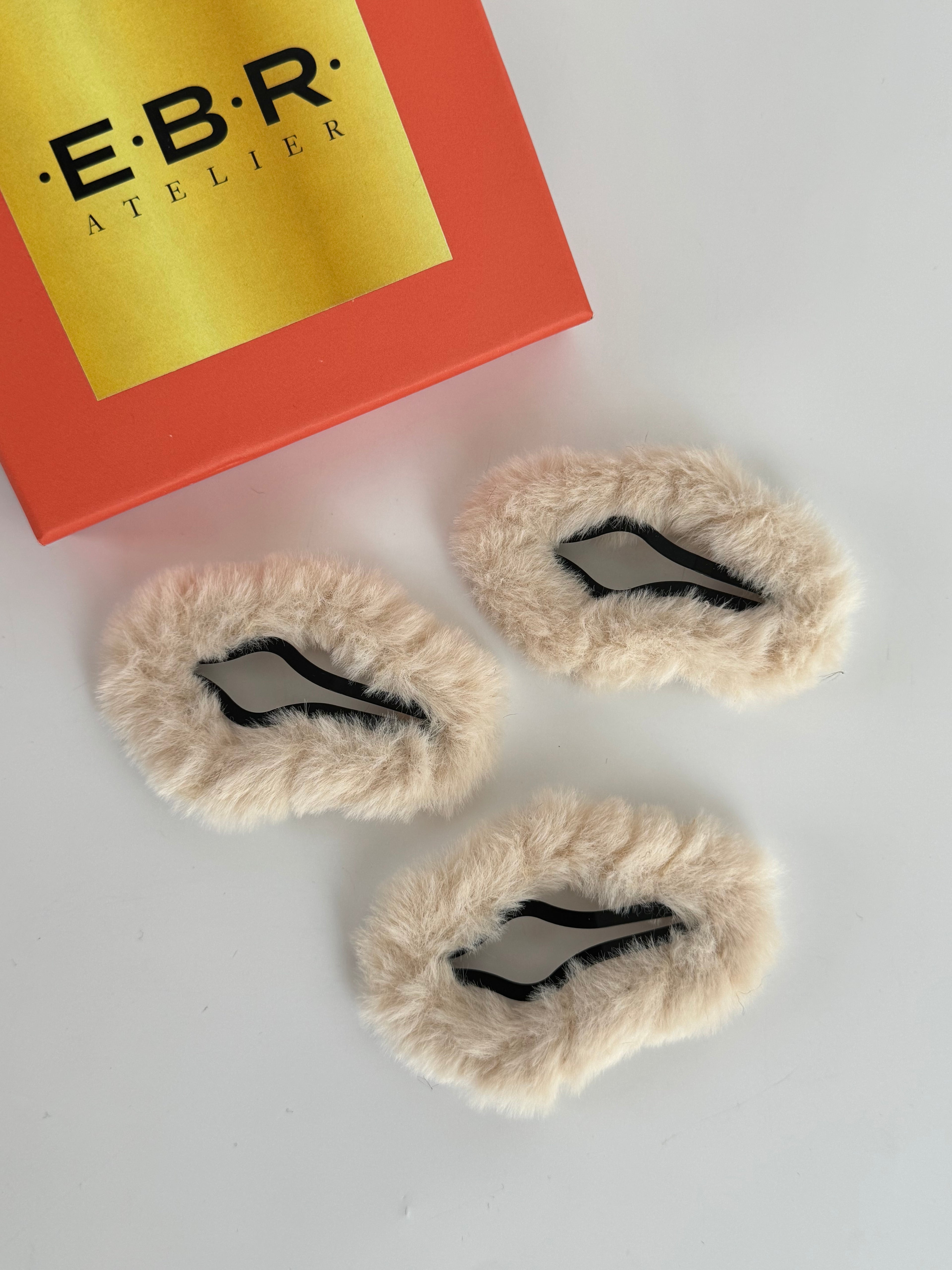 İTHAL PELUŞ KREM ÇITÇITLI TOKA(1 adet içindir)