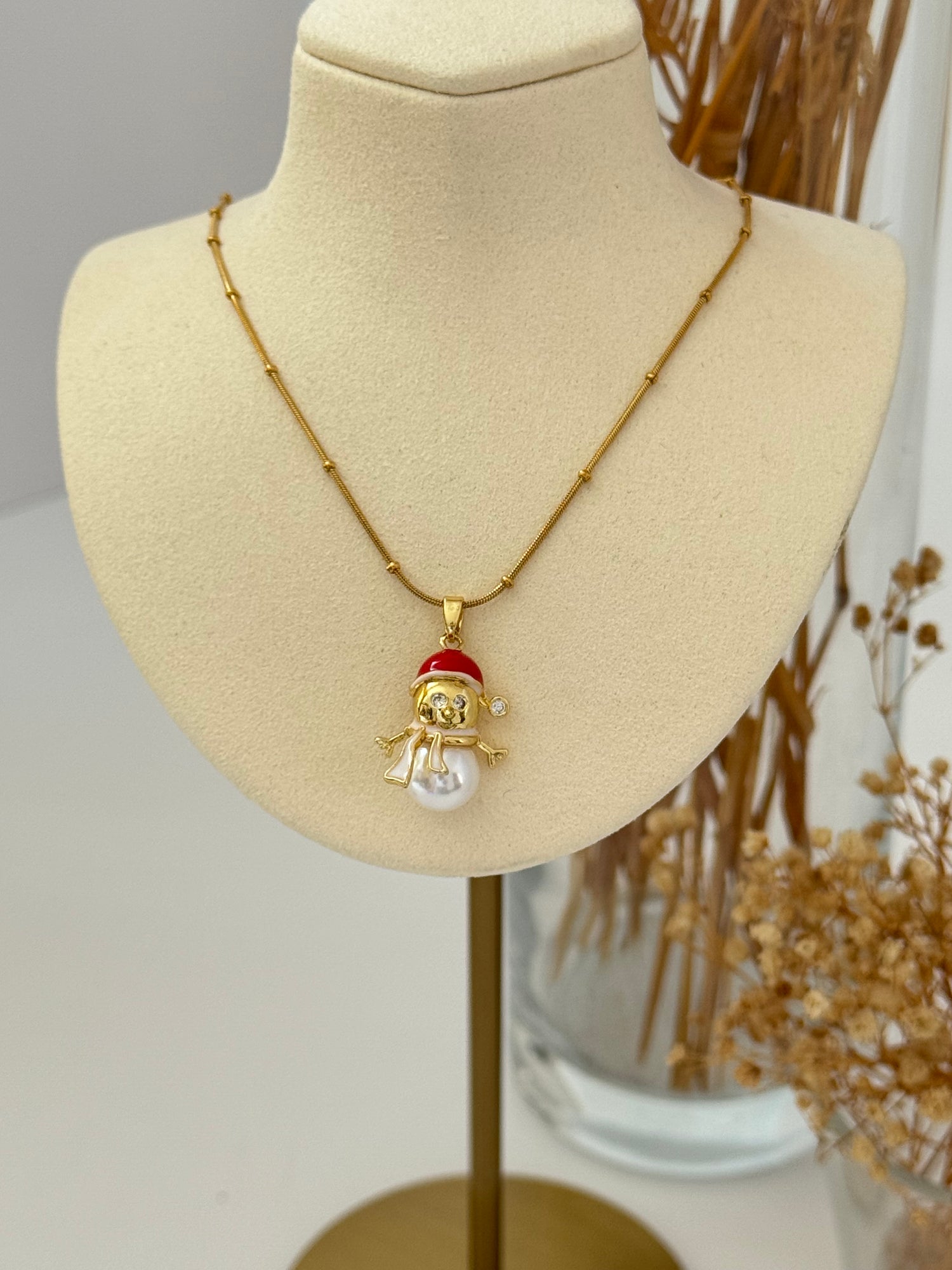 YILBAŞI KONSEPTLİ KARDAN ADAM DETAYLI GOLD ÇELİK KOLYE