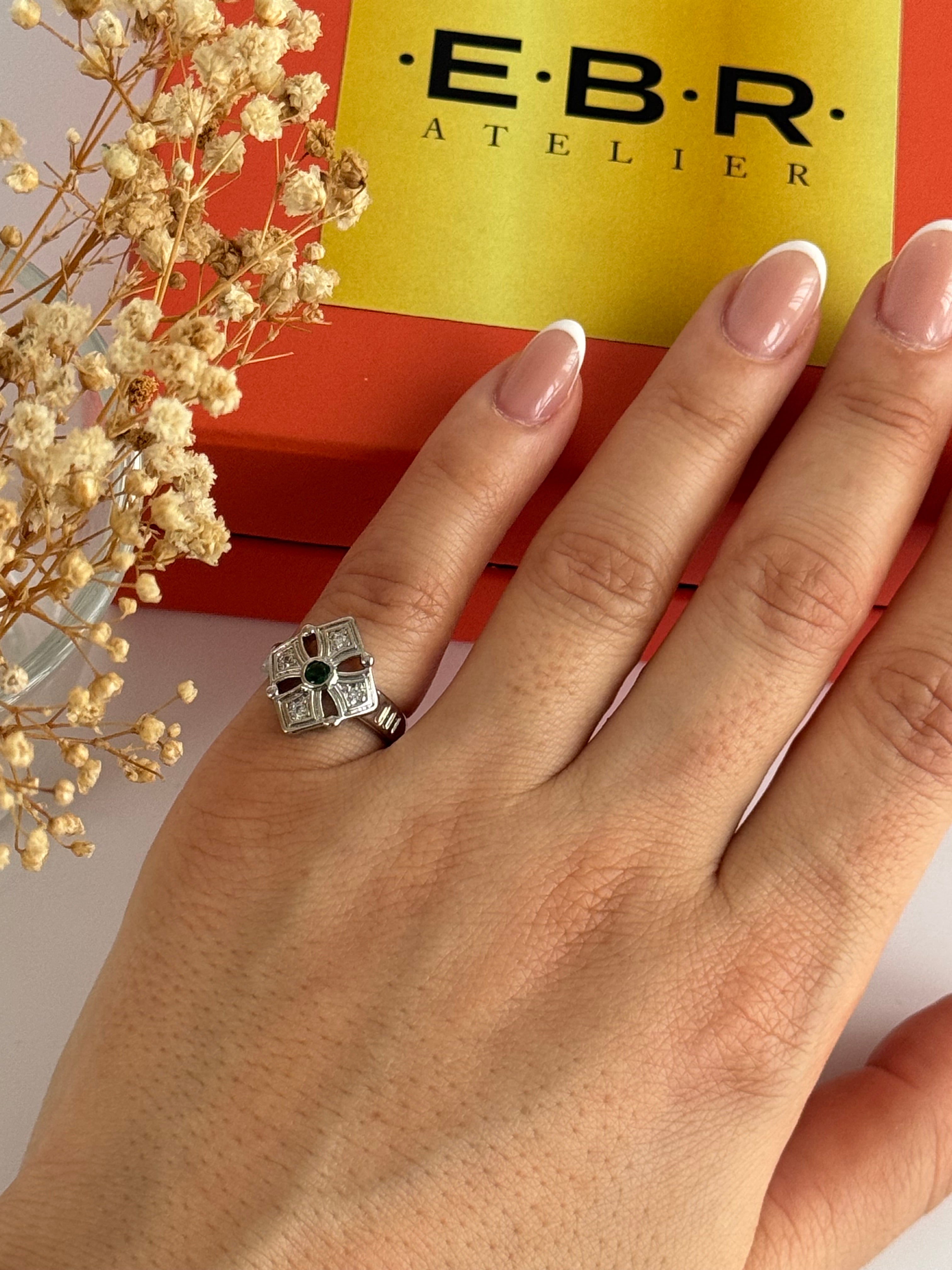 İTHAL YEŞİL TAŞLI SİLVER SERÇE PARMAK AYARLANABİLİR YÜZÜK