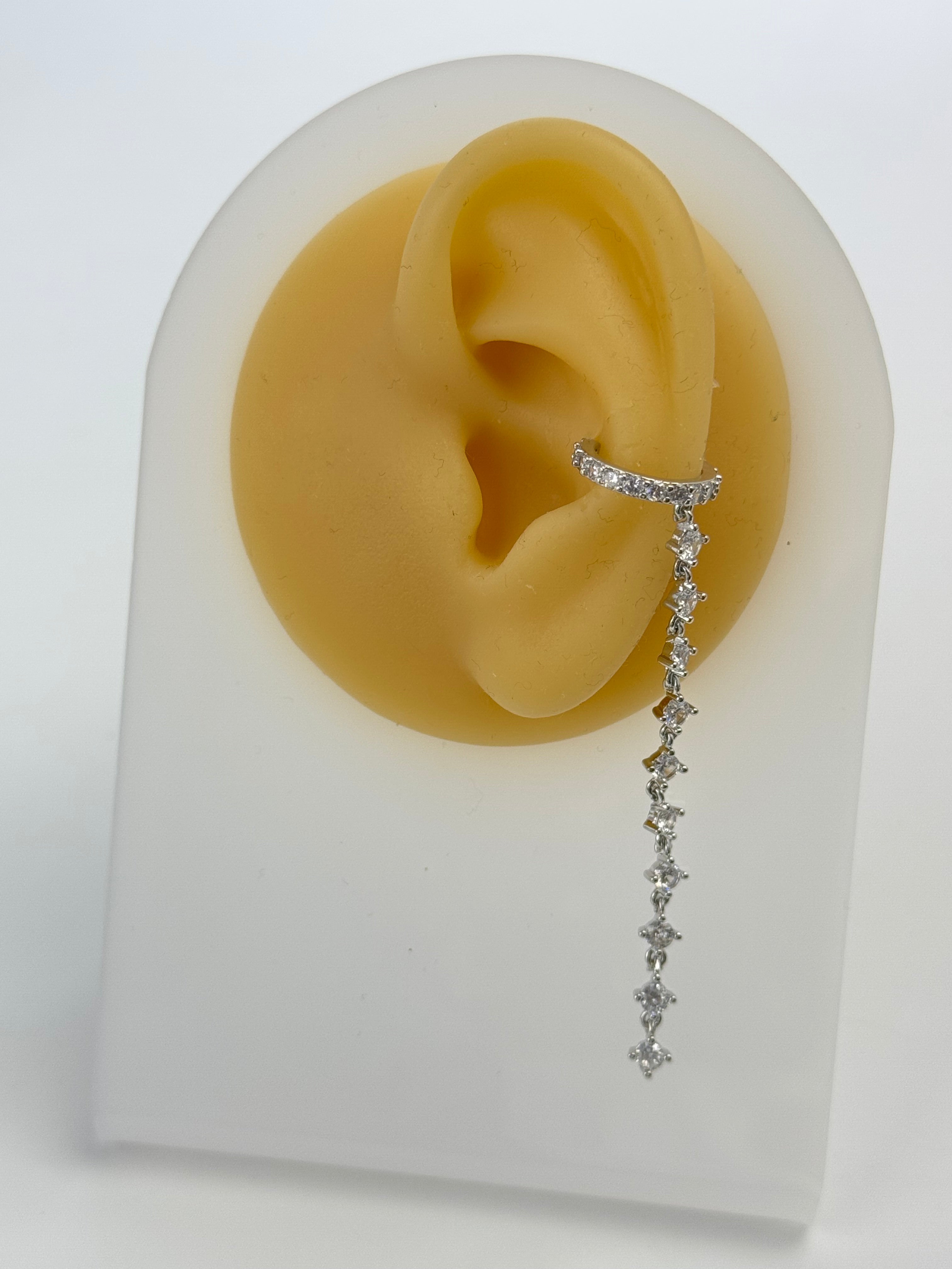 İTHAL TAŞ DETAYLI SİLVER KIKIRDAK KÜPE EARCUFF