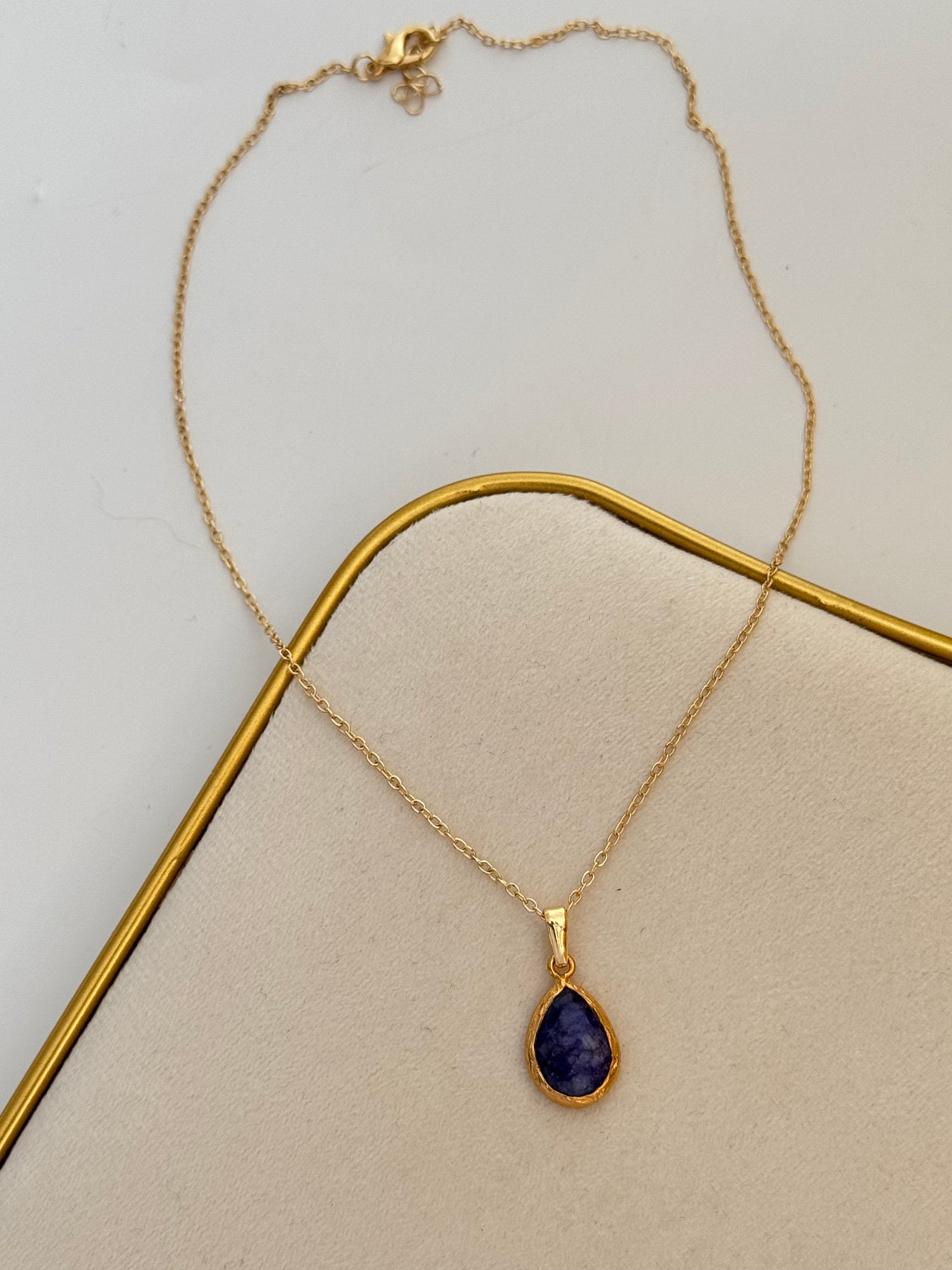 MAVİ DOĞAL TAŞLI ALTIN KAPLAMA KOLYE