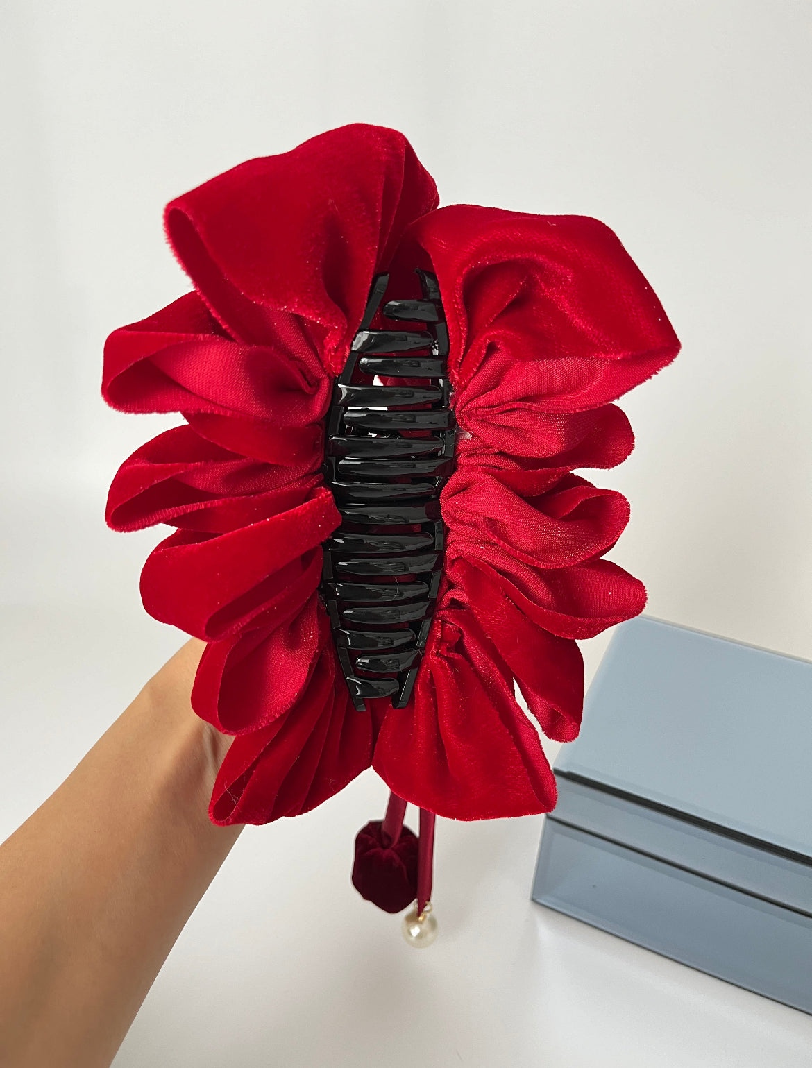 İTHAL KIRMIZI KADİFE MANDAL TOKA