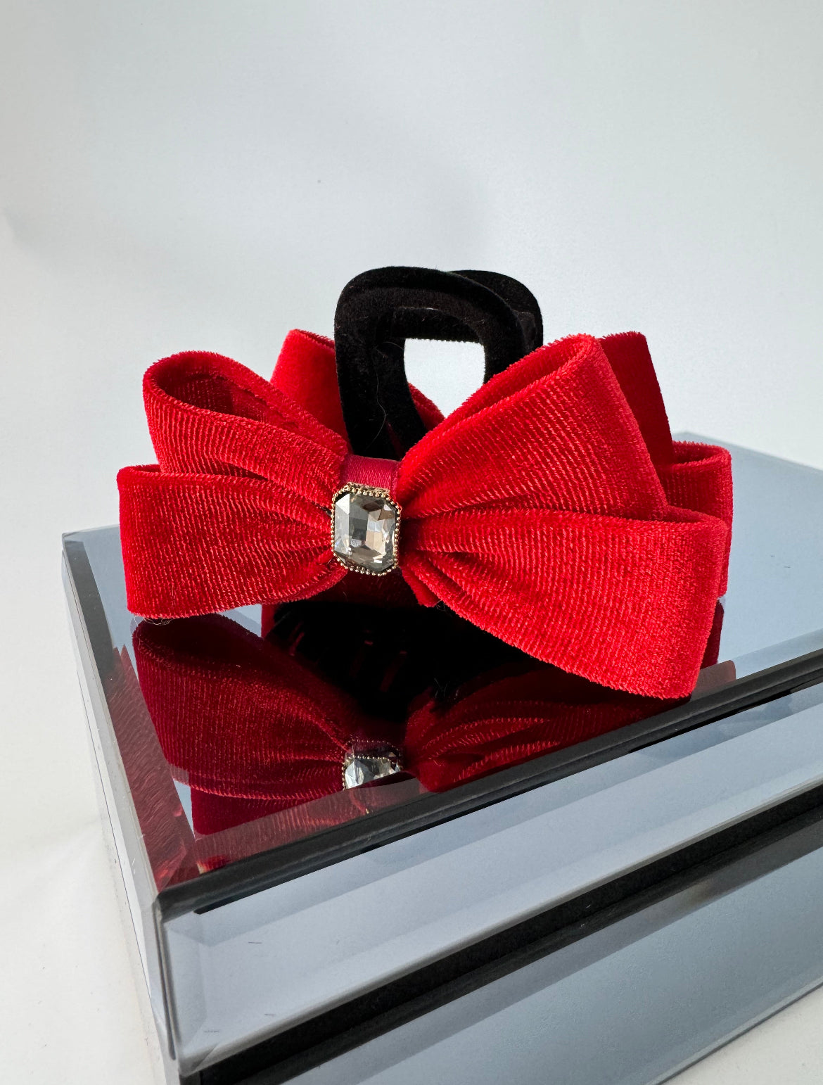 İTHAL KIRMIZI KADİFE FİYONK MANDAL TOKA