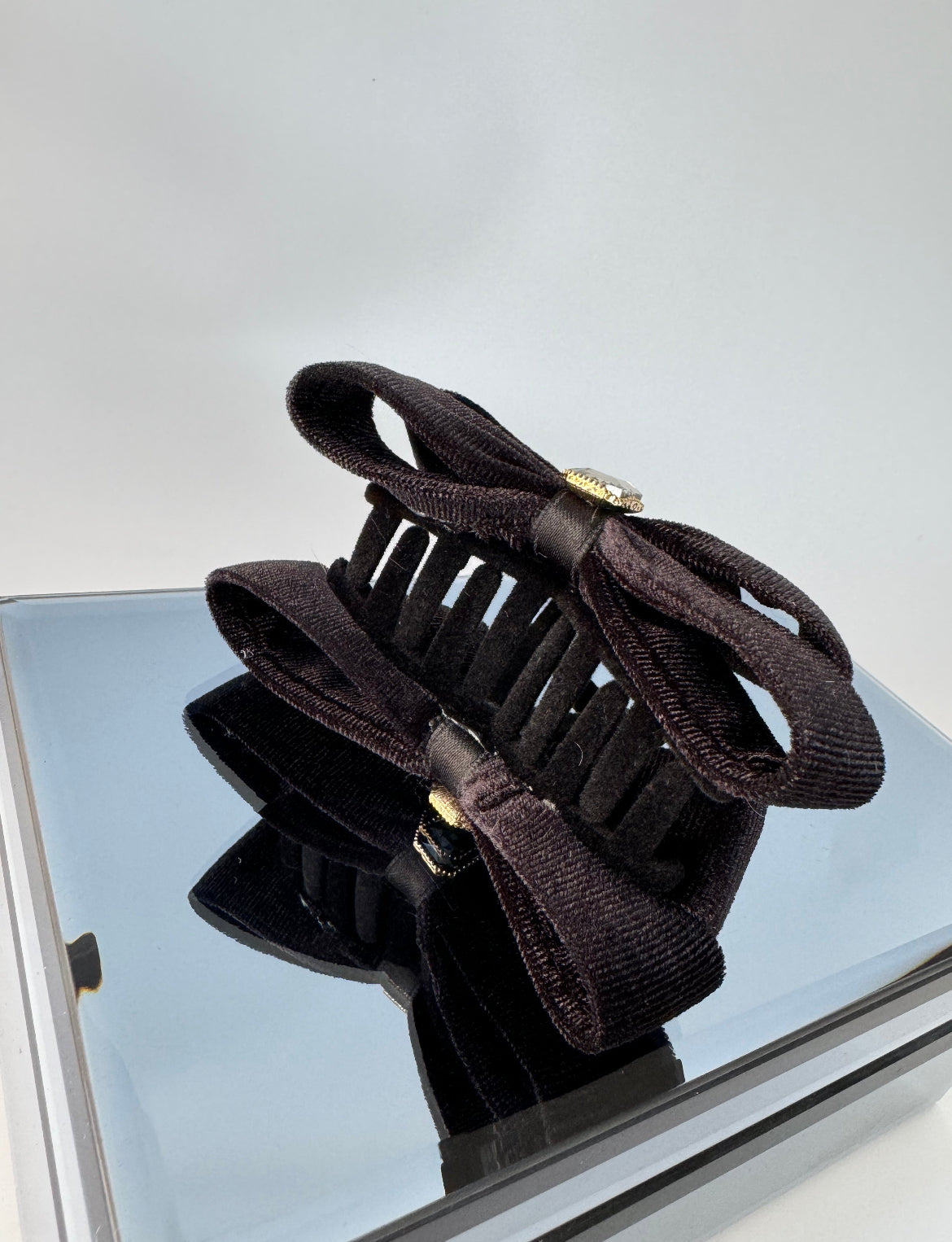 İTHAL SİYAH KADİFE FİYONK MANDAL TOKA