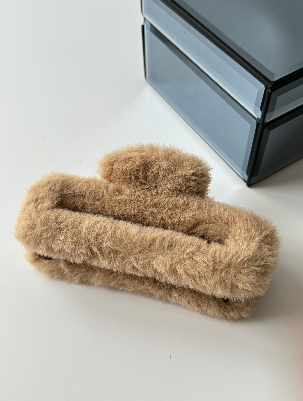 İTHAL DEVE TÜYÜ RENGİ DİKDÖRTGEN BÜYÜK BOY PELUŞ MANDAL TOKA