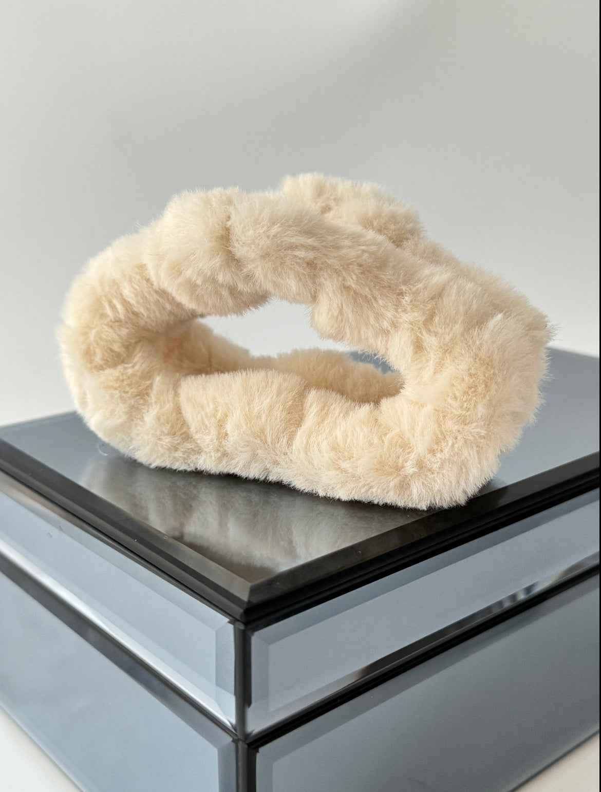 İTHAL KREM AMORF PELUŞ MANDAL TOKA