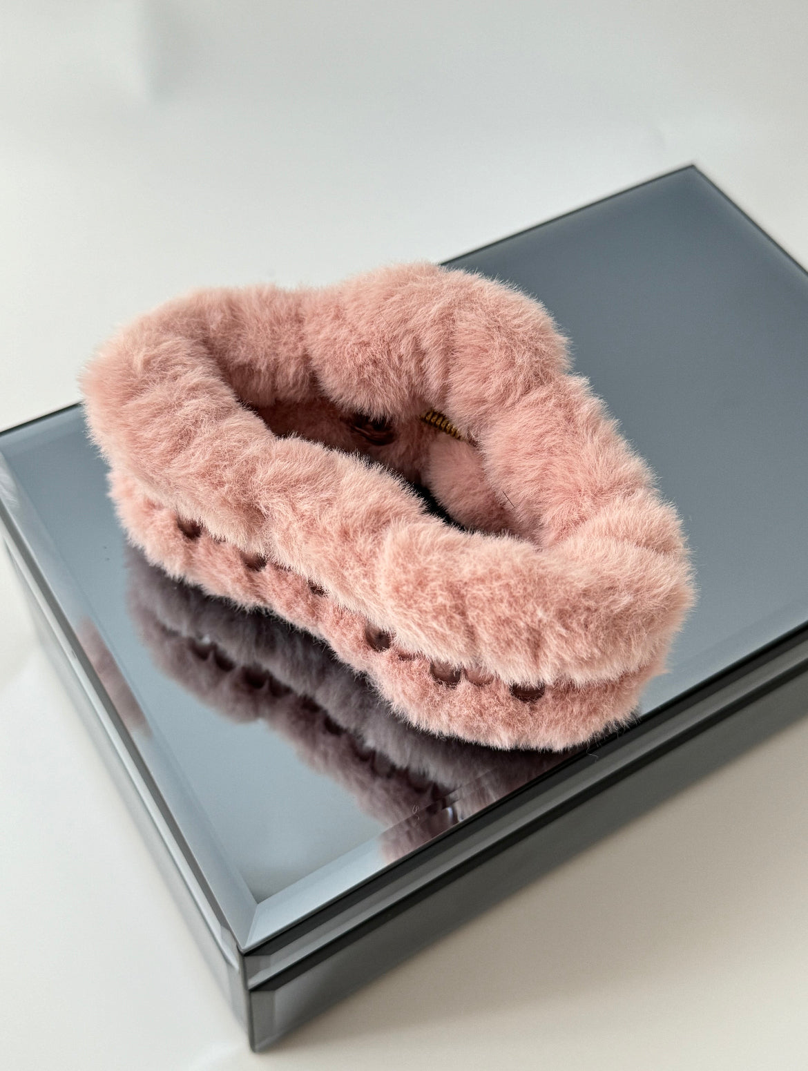 İTHAL PEMBE AMORF PELUŞ MANDAL TOKA