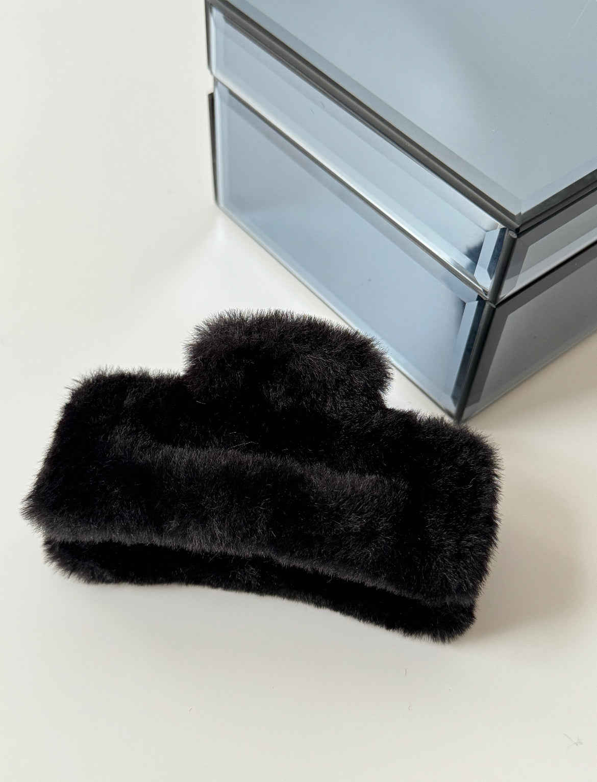 İTHAL SİYAH DİKDÖRTGEN ORTA BOY PELUŞ MANDAL TOKA