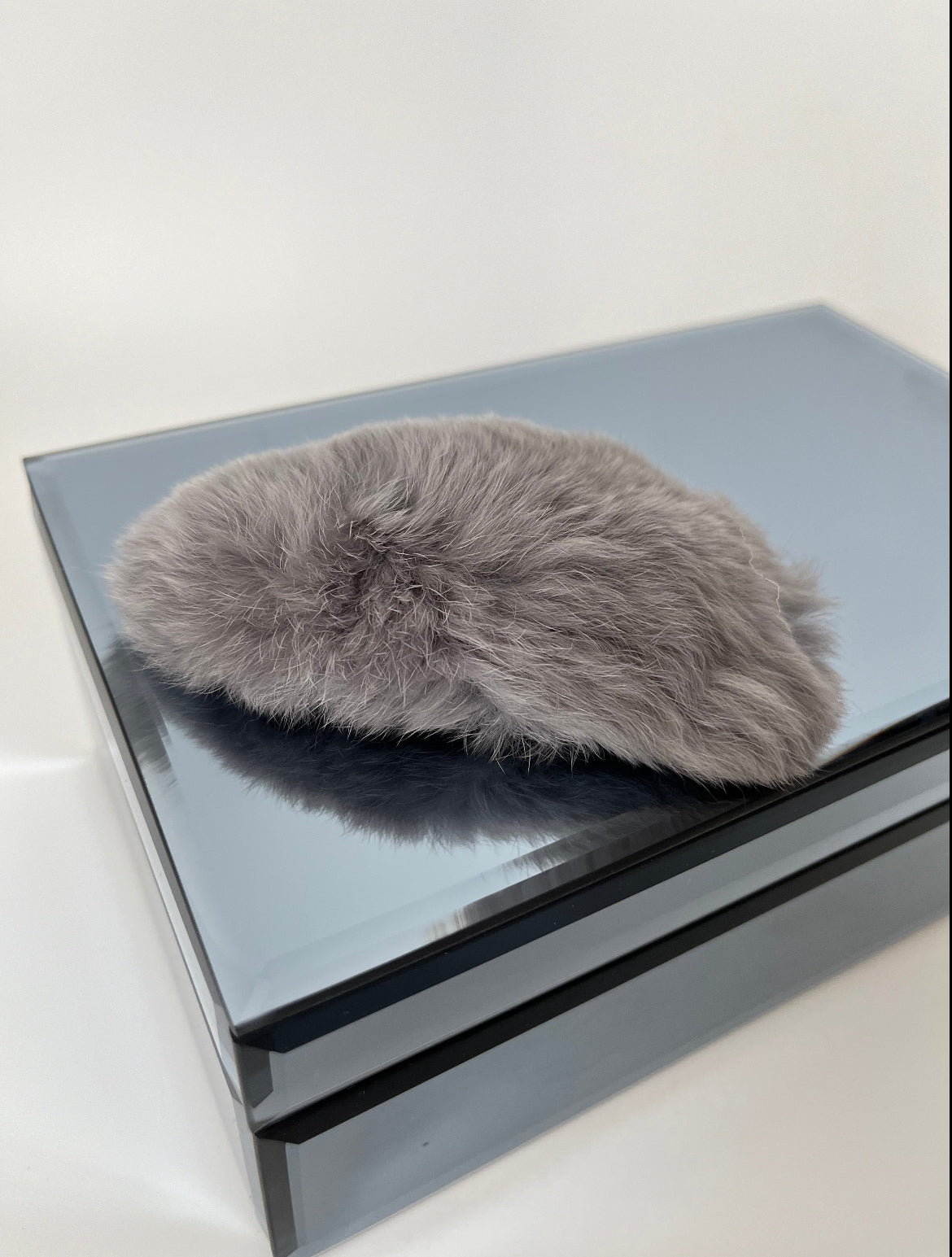 İTHAL TAVŞAN TÜYLÜ KOYU GRİ PELUŞ ÇITÇIT TOKA