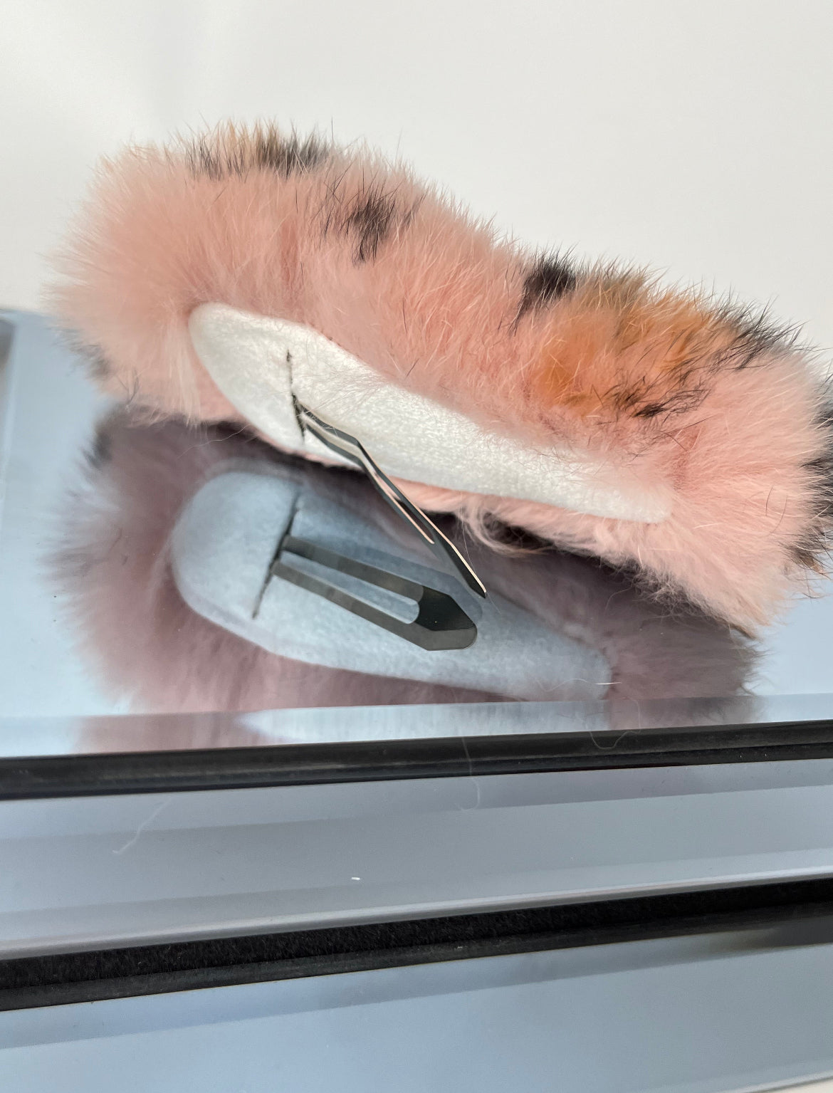 İTHAL TAVŞAN TÜYLÜ PEMBE LEOPARLI PELUŞ ÇITÇIT TOKA